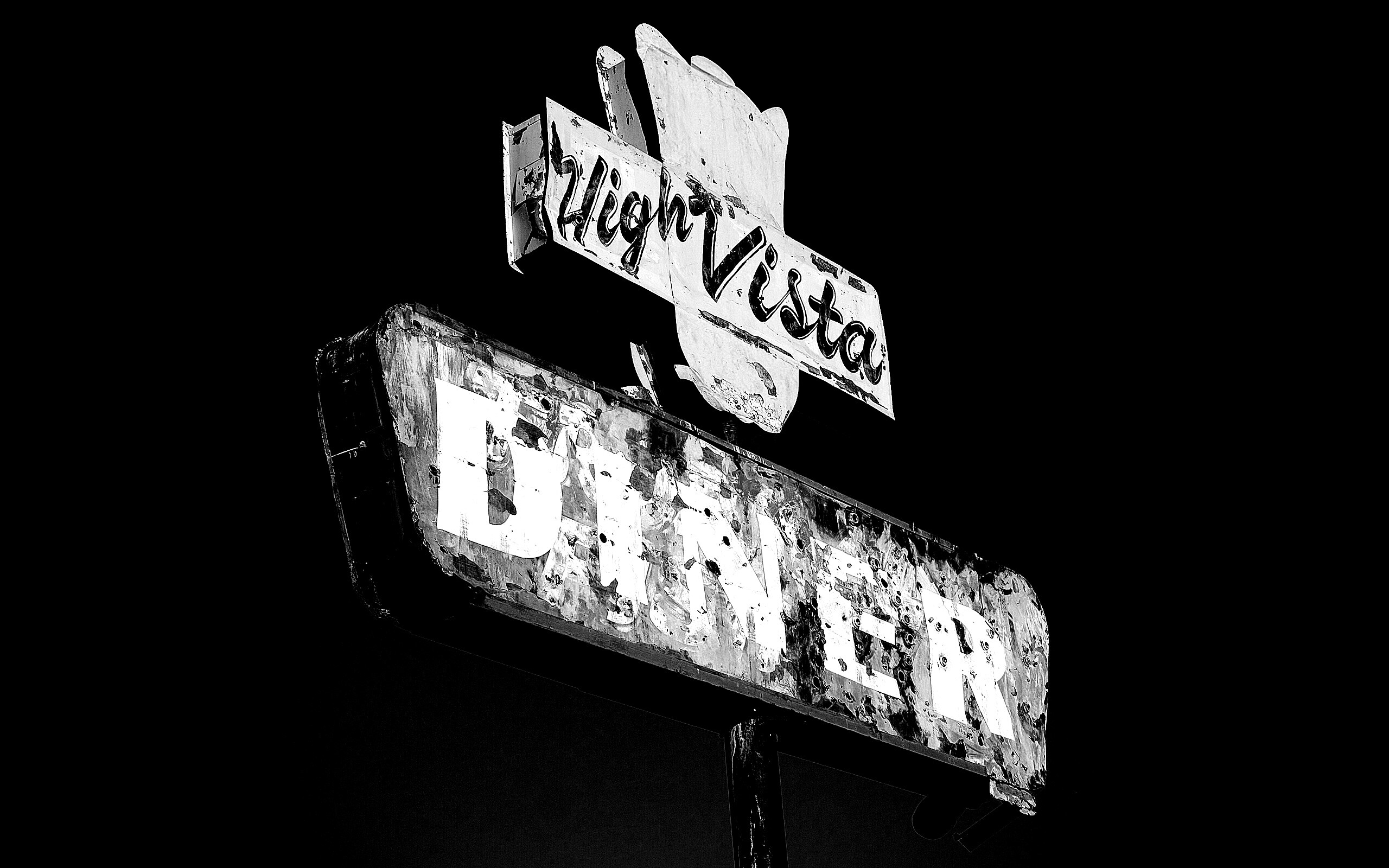 Вывеска заброшенного ресторанчика обои