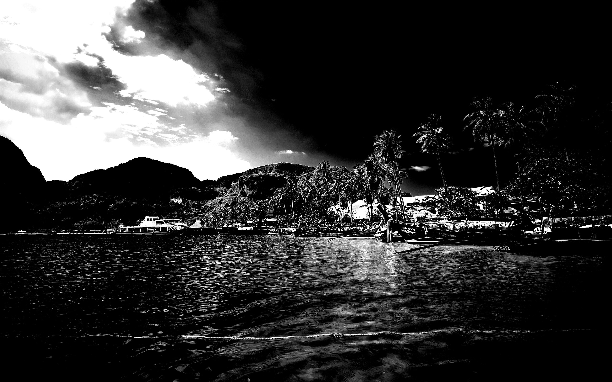 Призрачный пляж обои