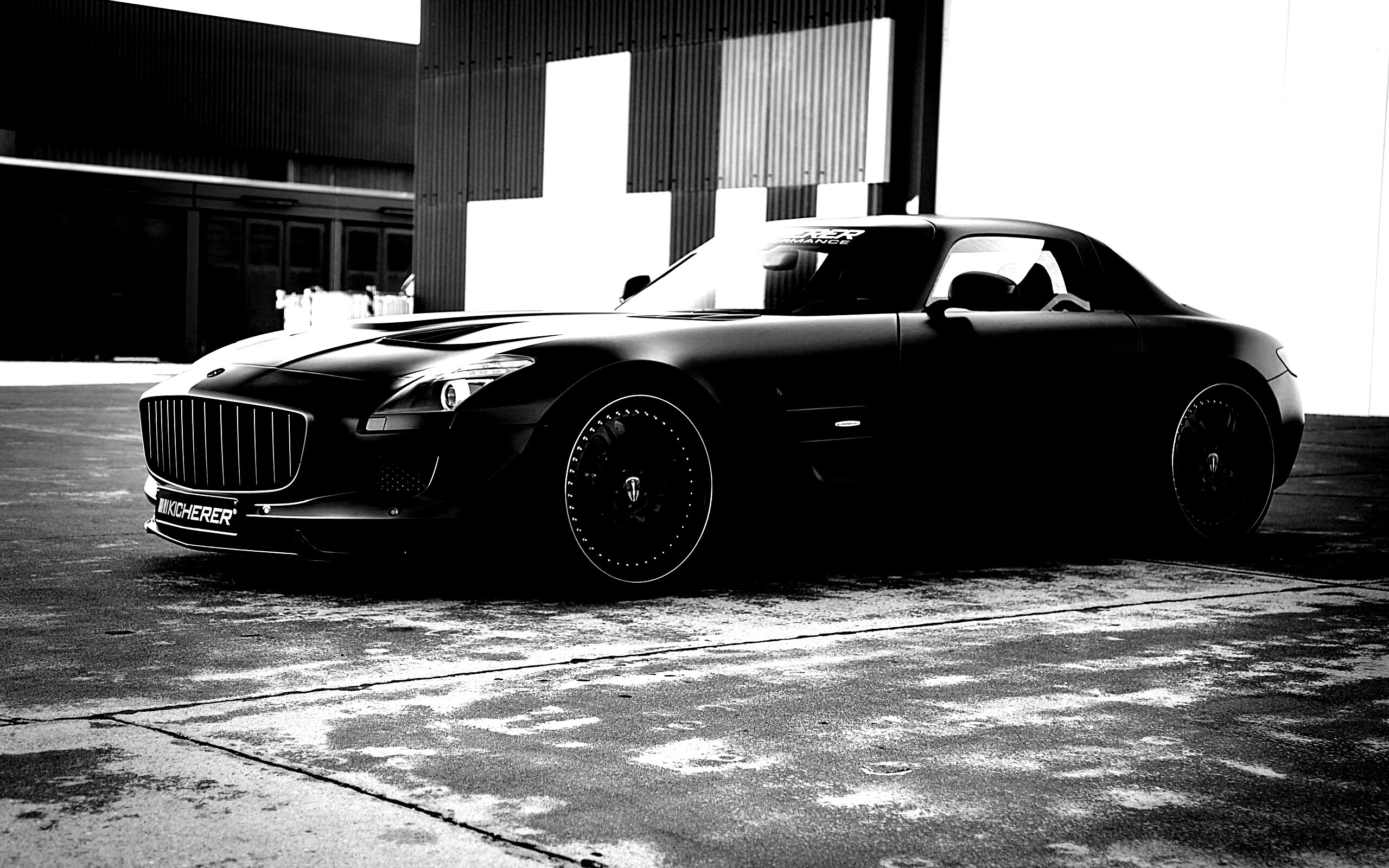 Черный спорткар обои