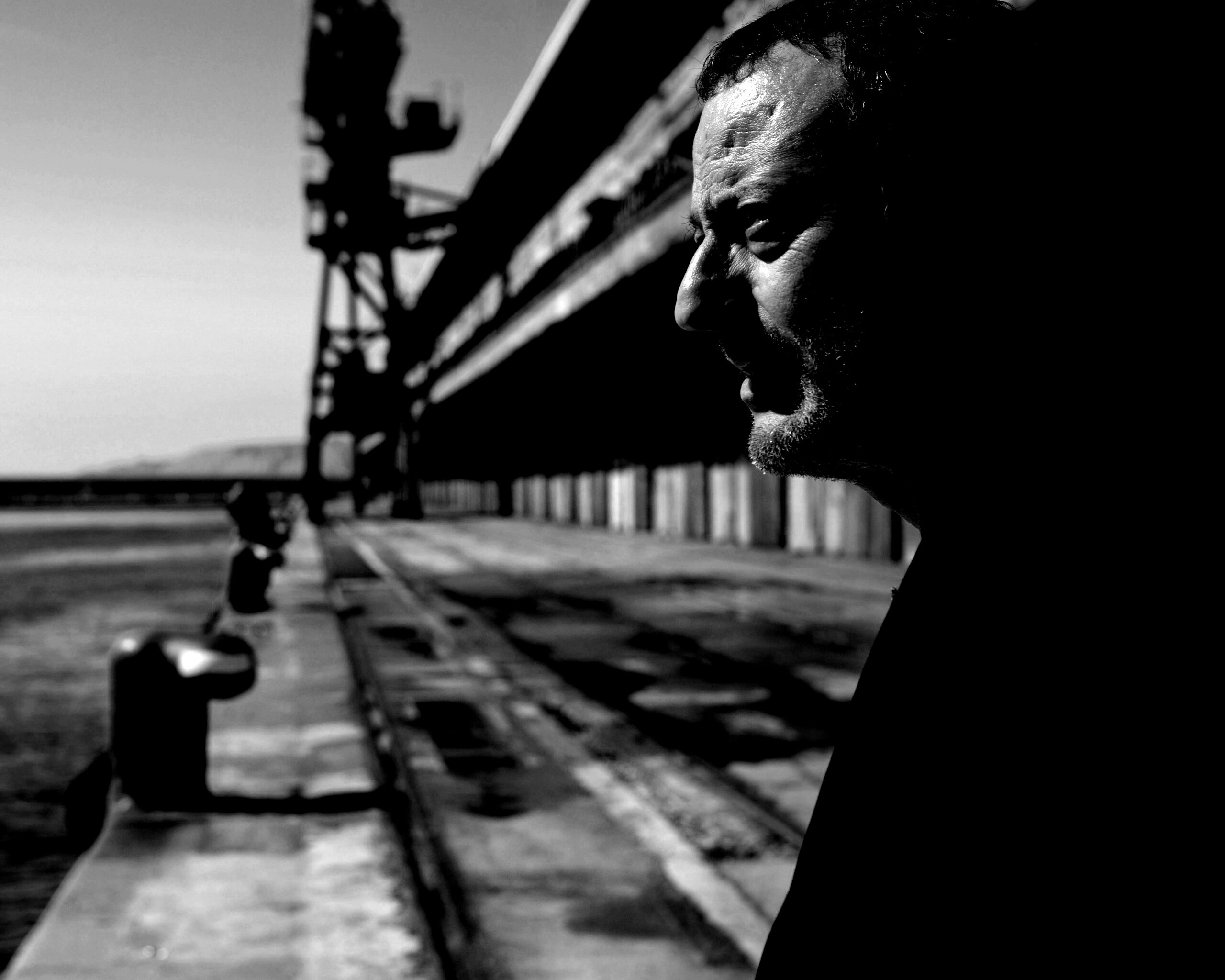 Жан Рено в порту обои