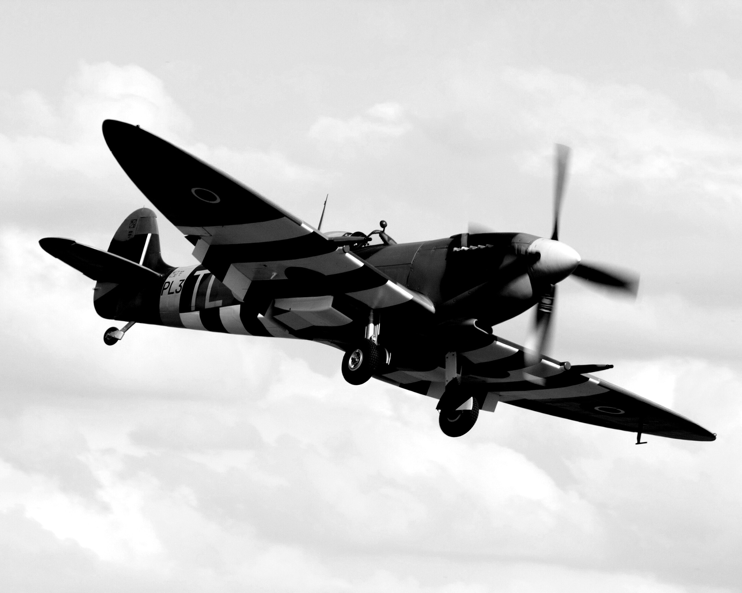 Истребитель времён Второй Мировой Войны обои