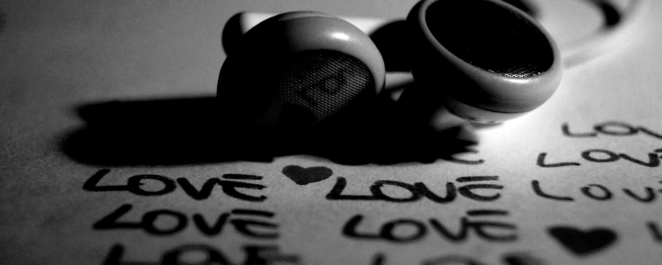 Наушники и любовь обои