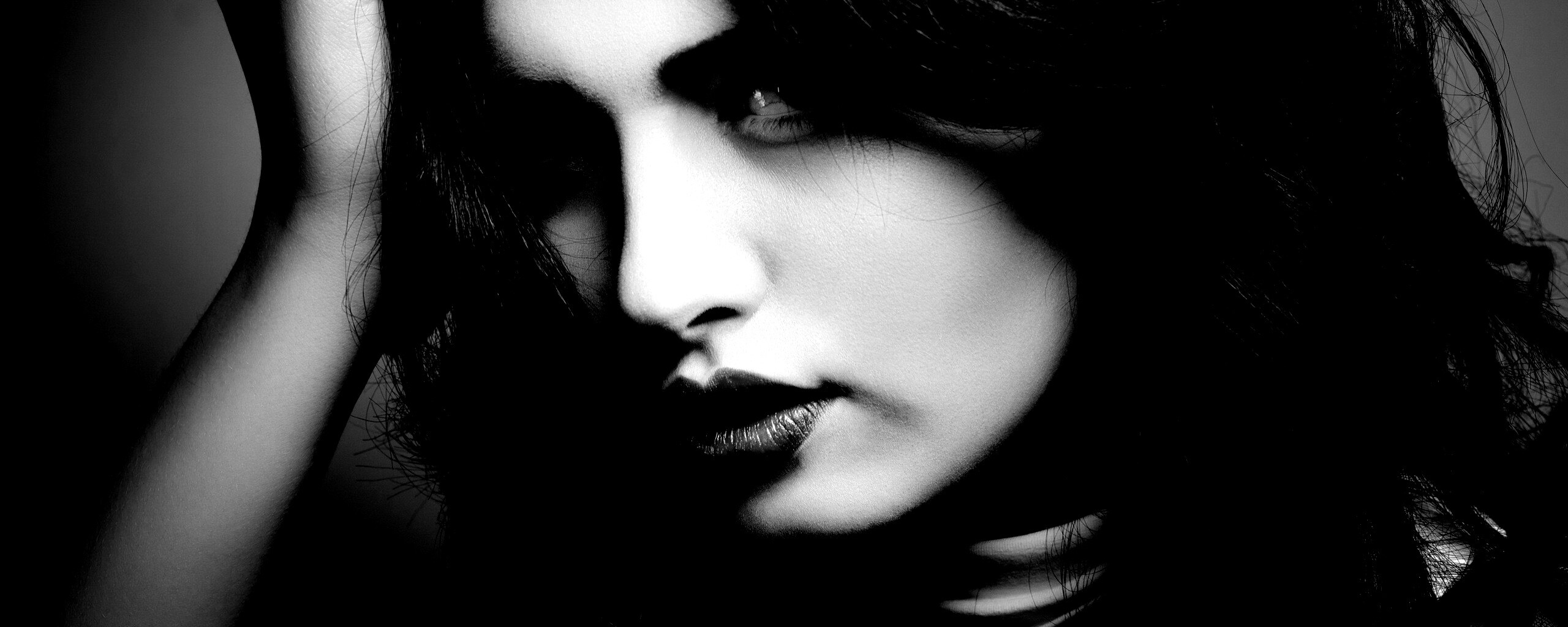 Модель с отличным макияжем обои