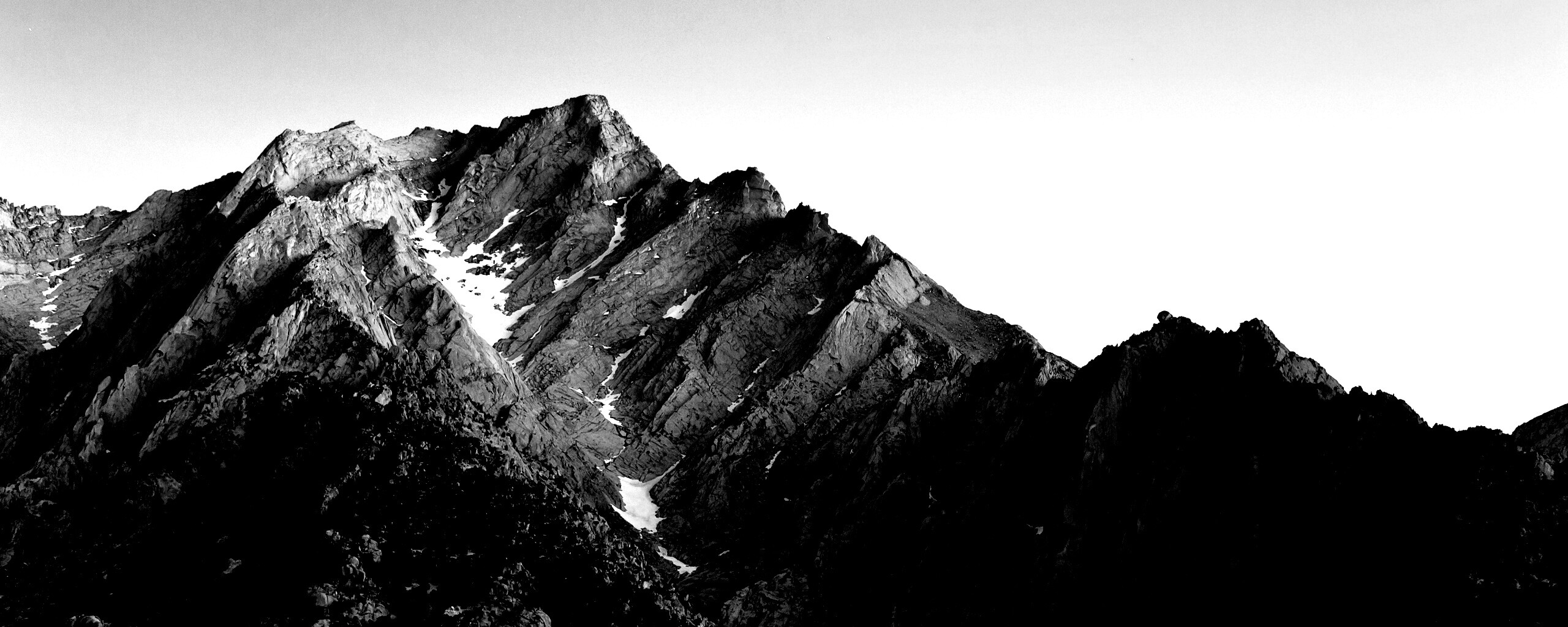 Розовые горы обои