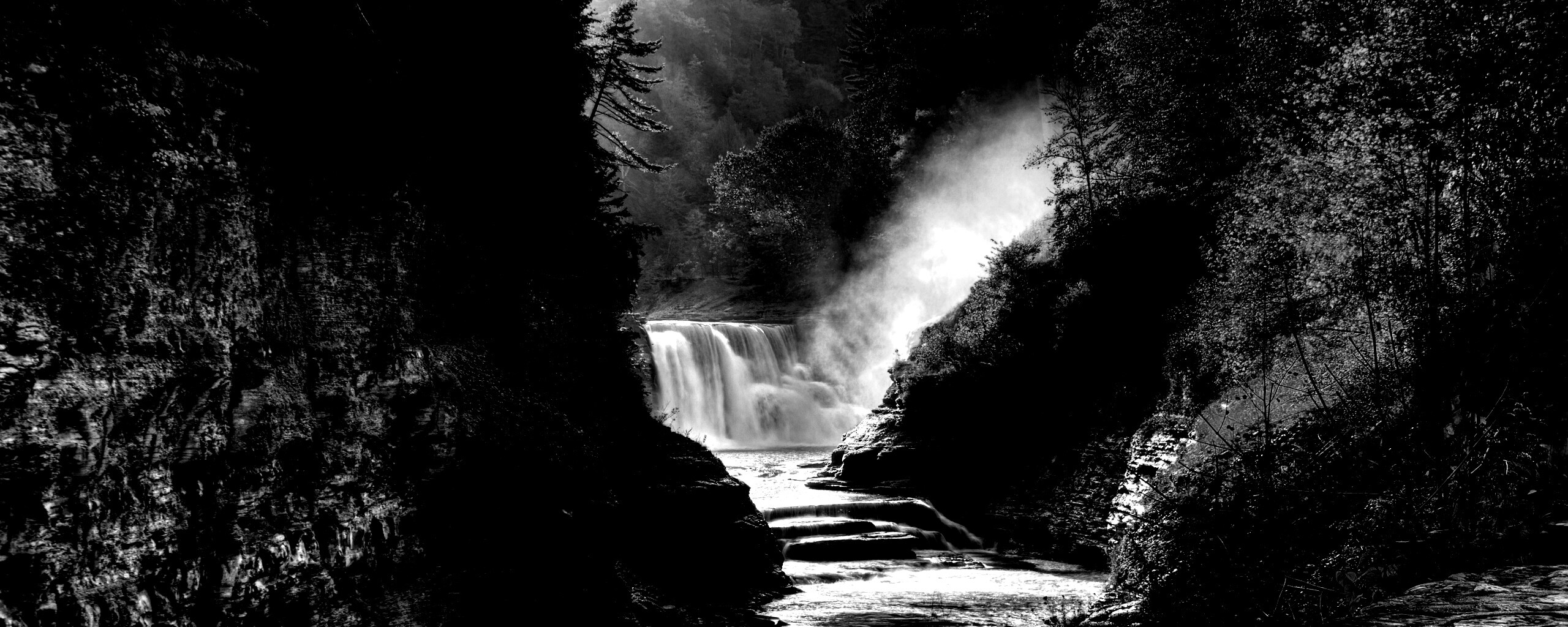 Скалистый водопад обои