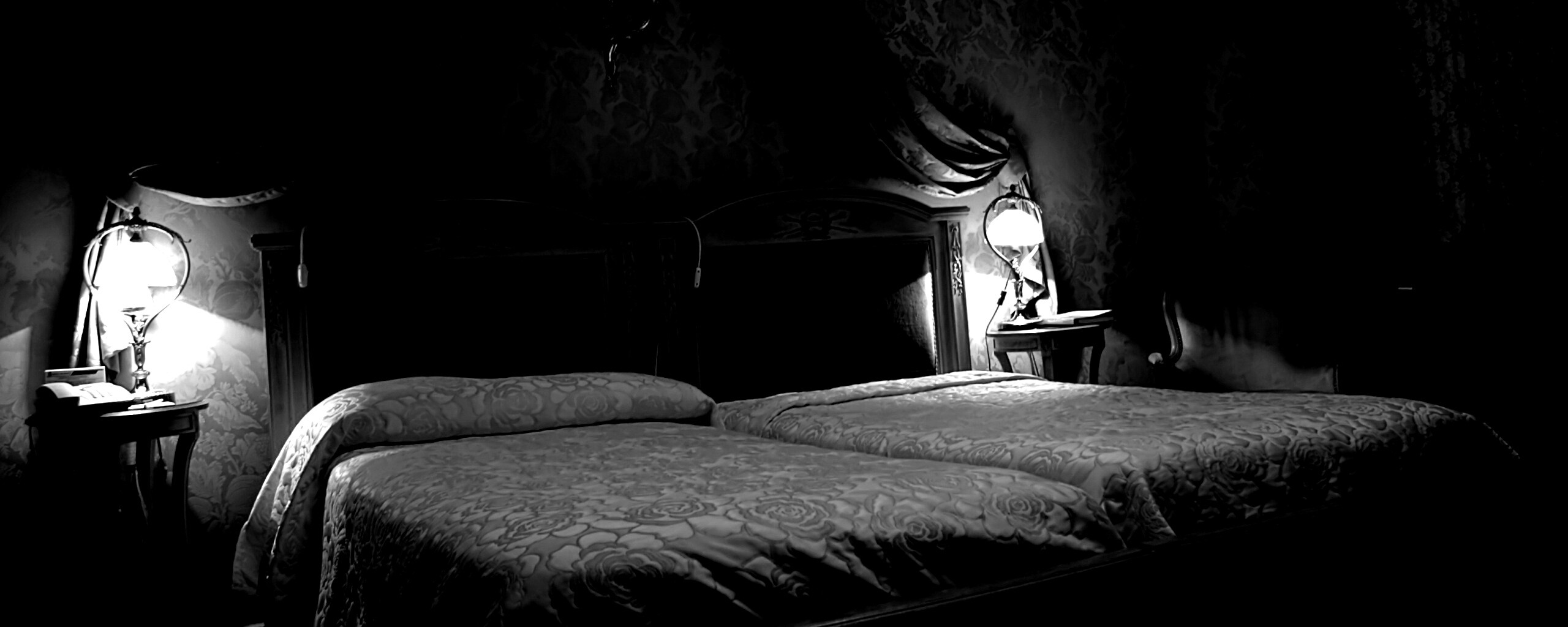 Спальня обои