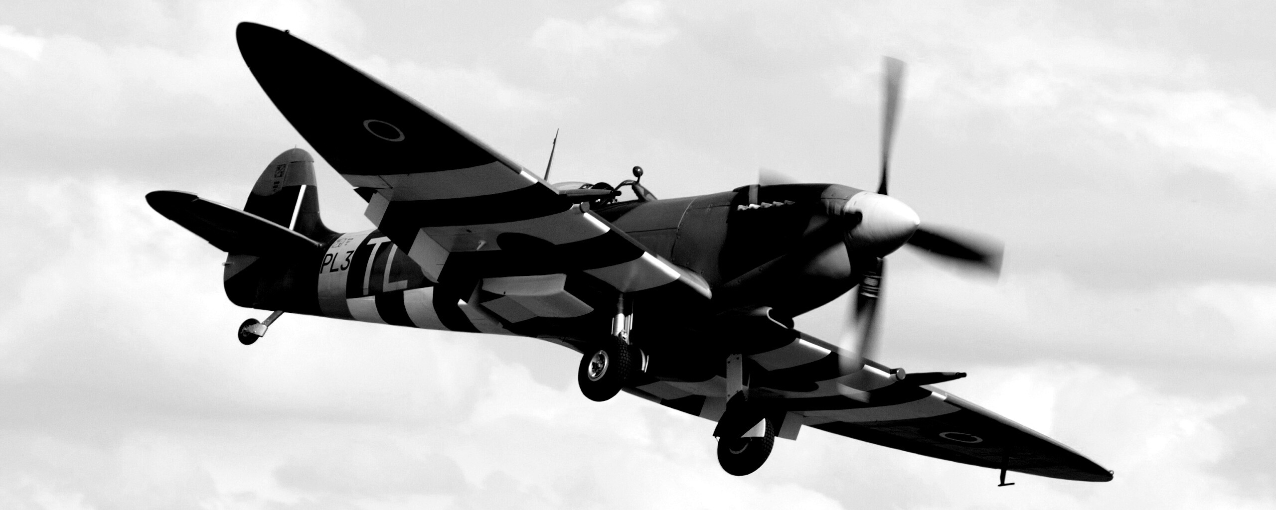 Истребитель времён Второй Мировой Войны обои