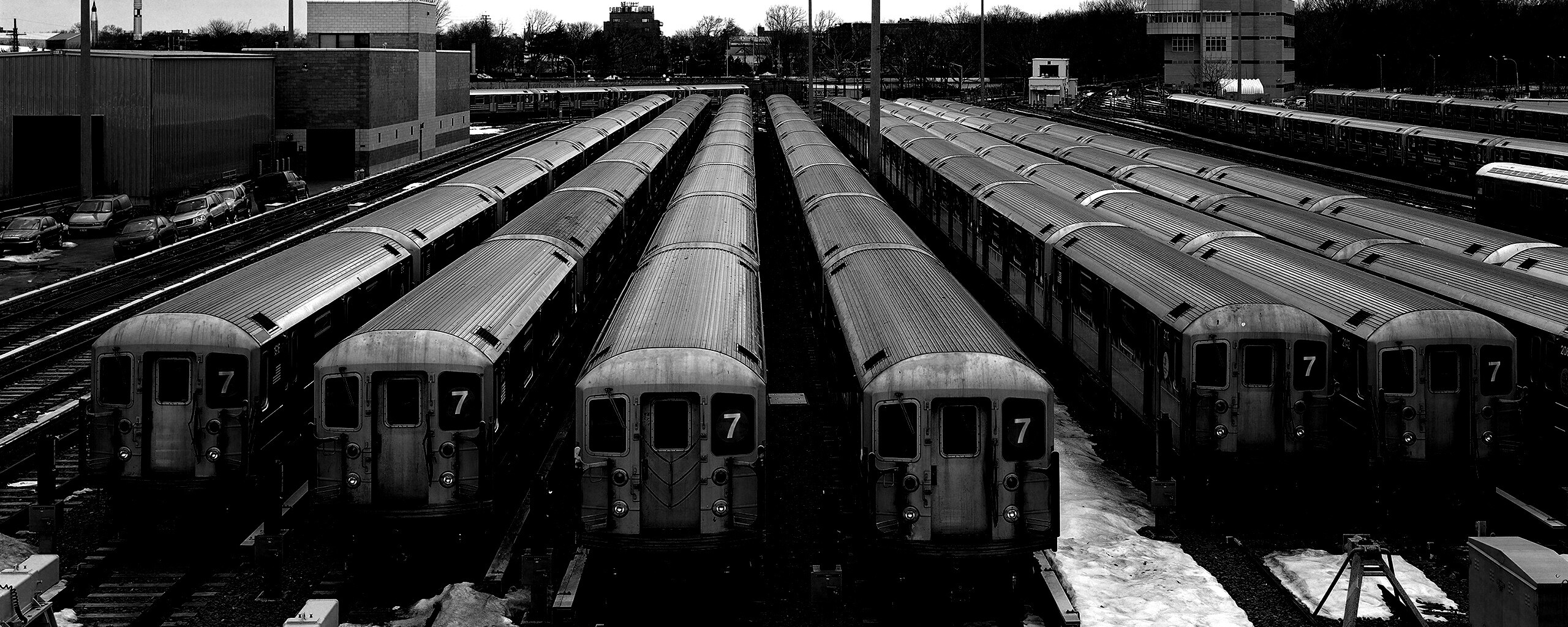 Вагоны метро на стоянке обои