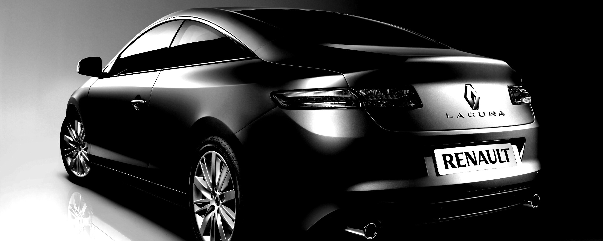 Рено Лагуна: вид сзади обои