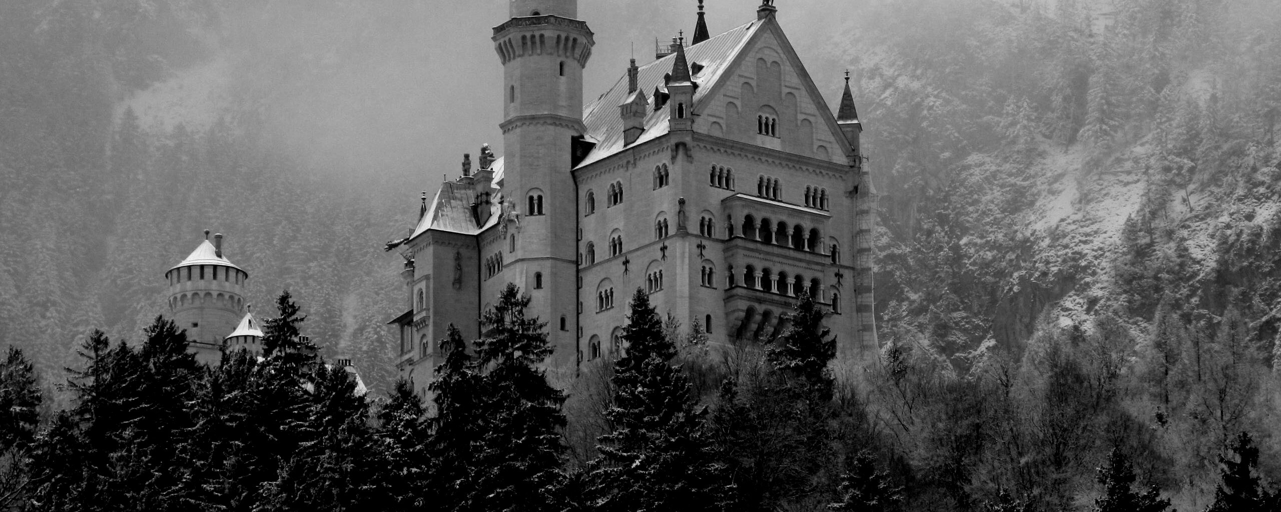 Заснеженный Нойшванштайн обои