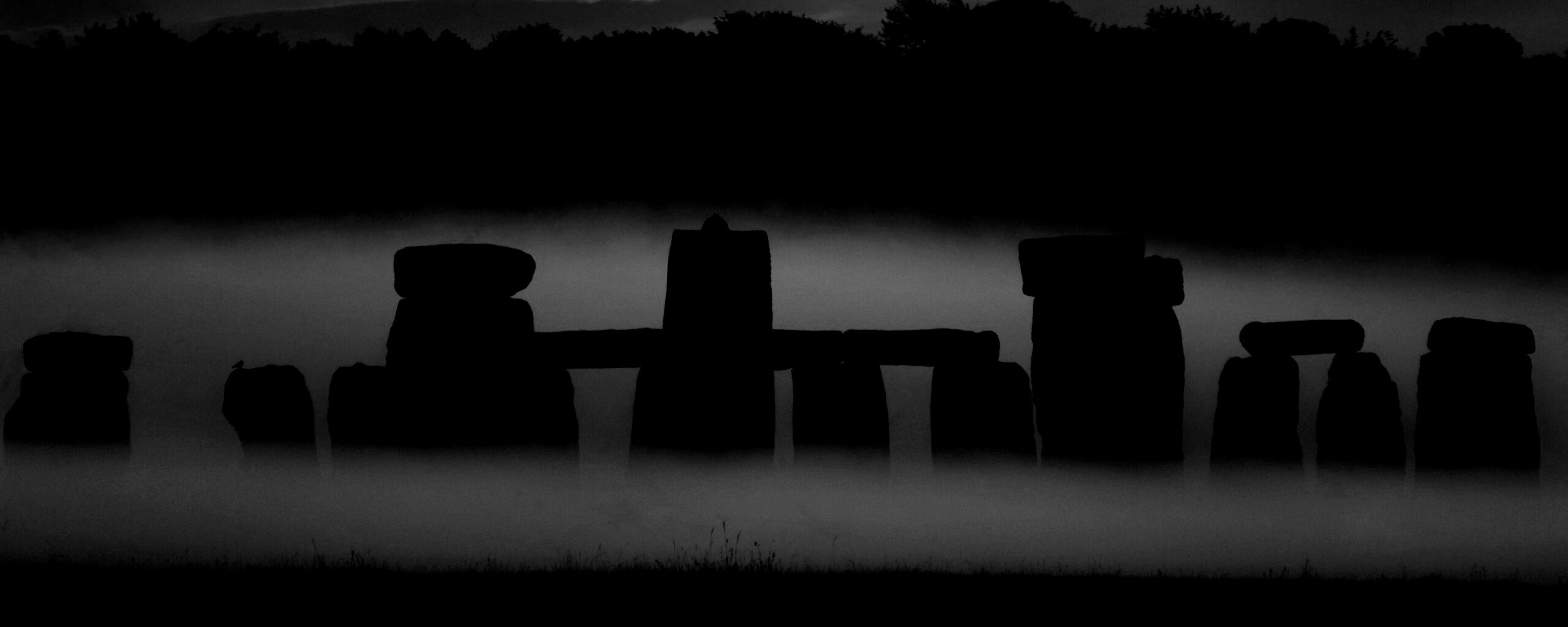Стоунхэндж в утреннем тумане обои