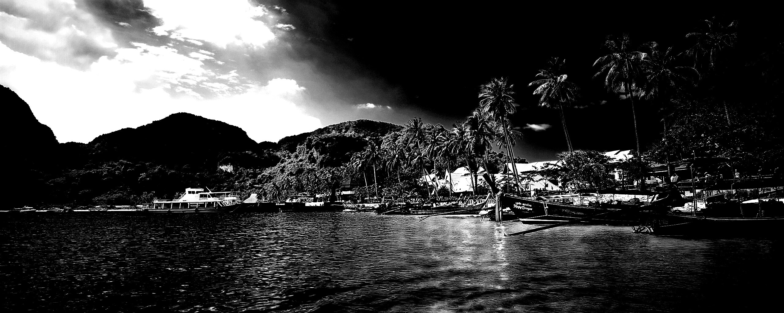 Призрачный пляж обои