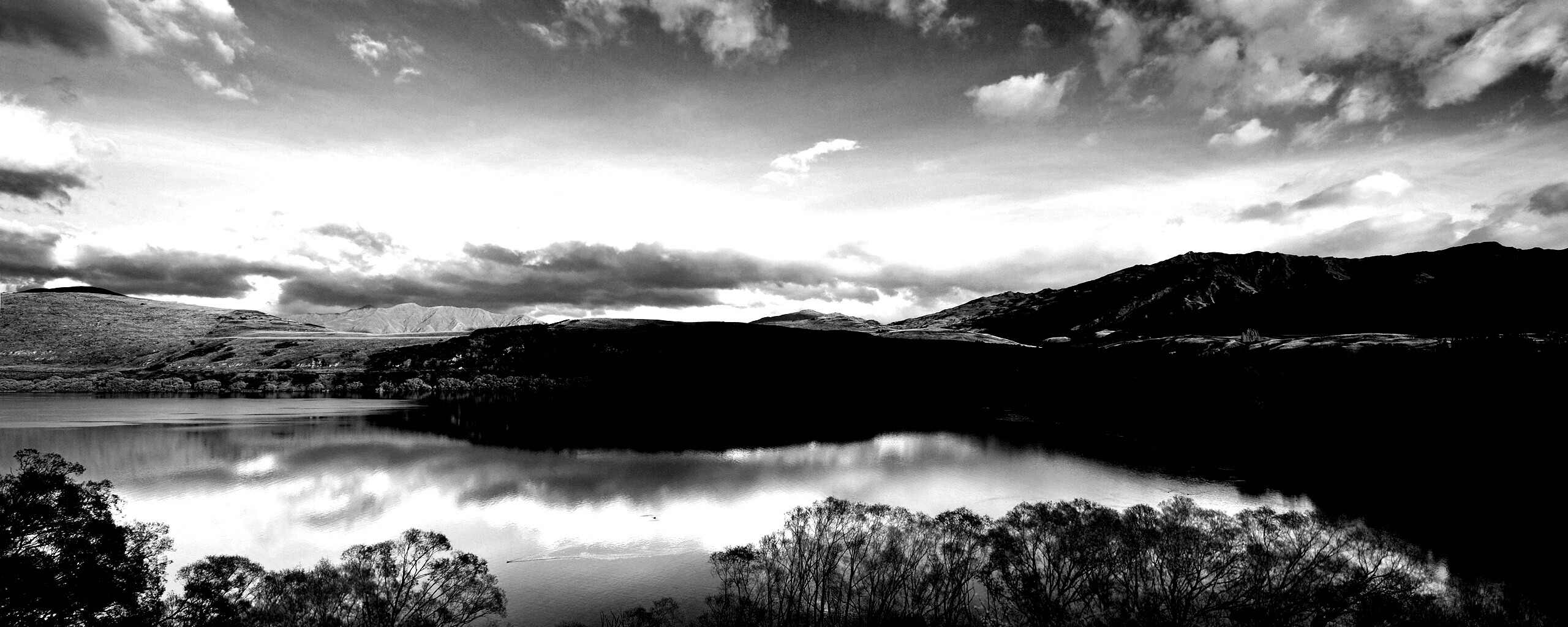 Живописное озеро обои