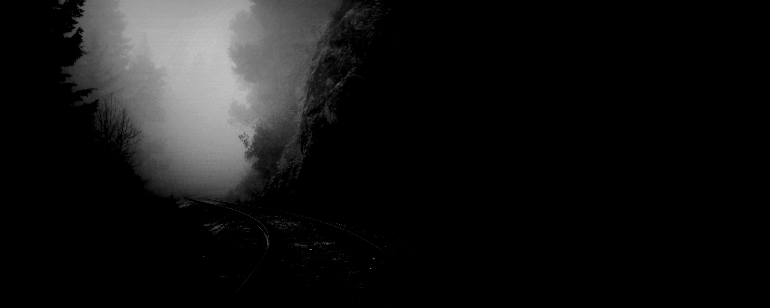 Рельсы уходя в туман обои