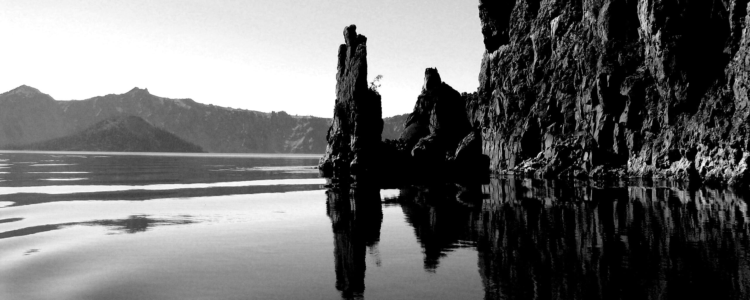 Скалистый берег обои