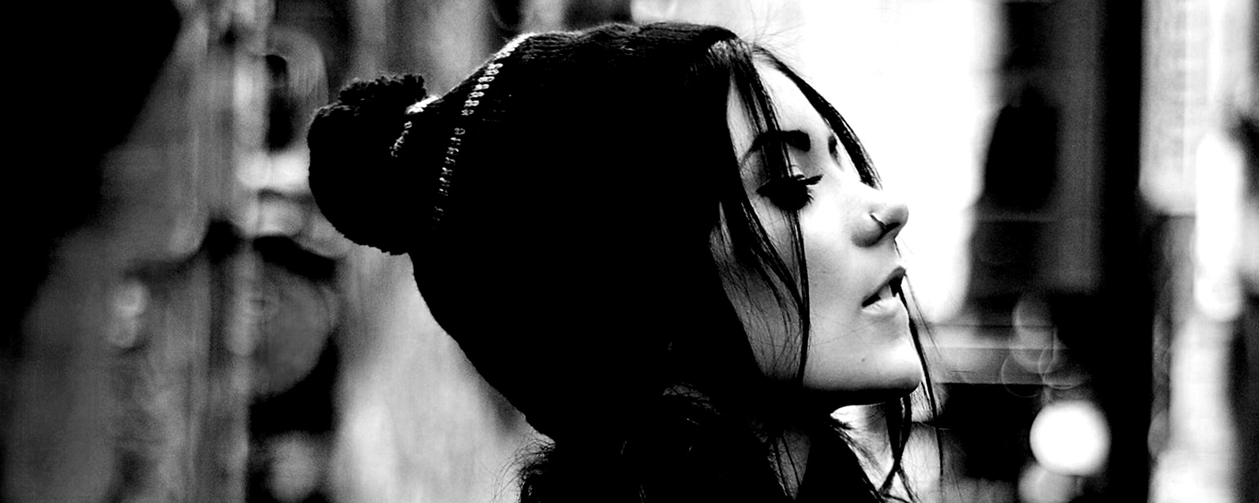 Девушка в шапке обои