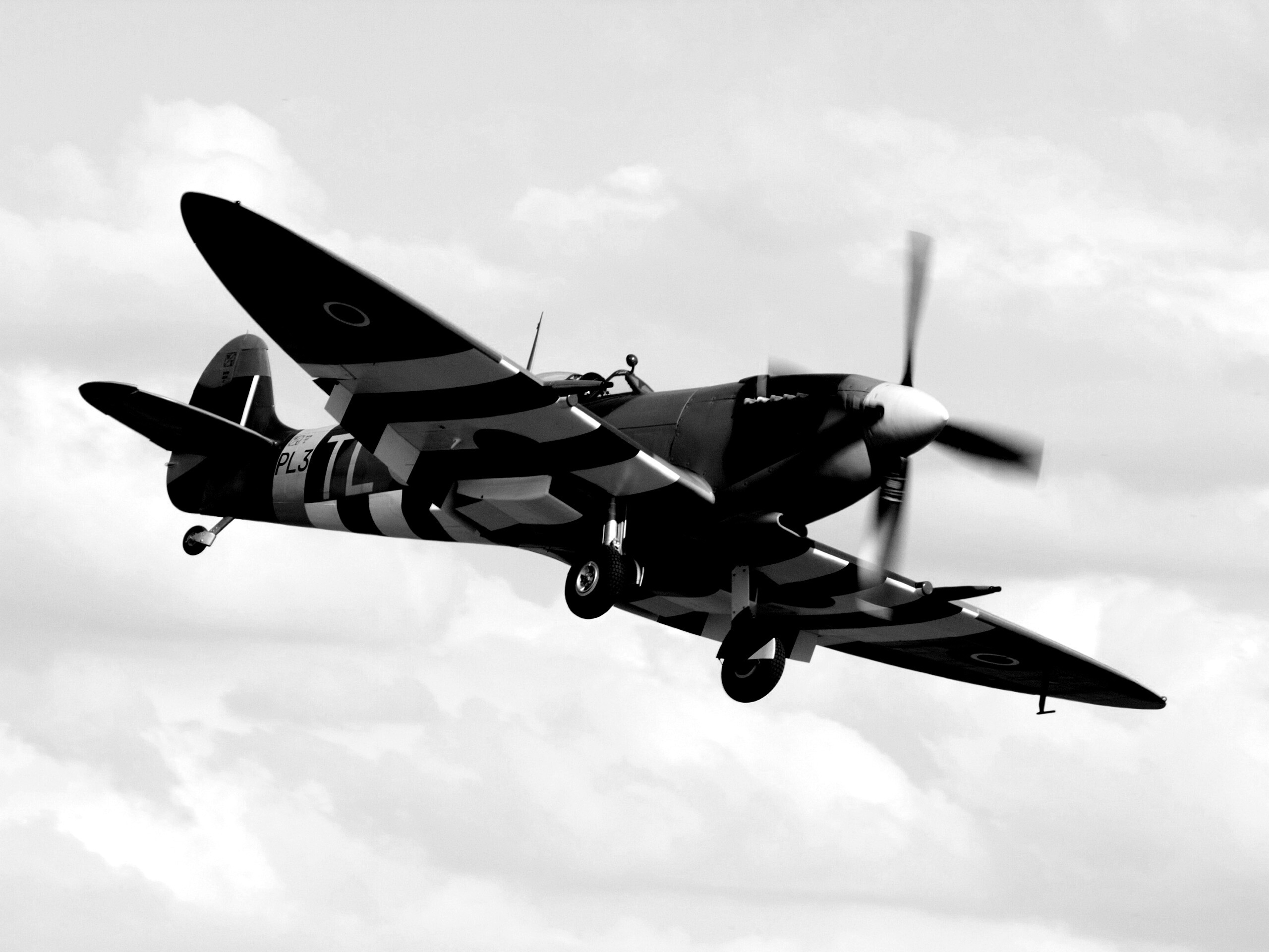 Истребитель времён Второй Мировой Войны обои