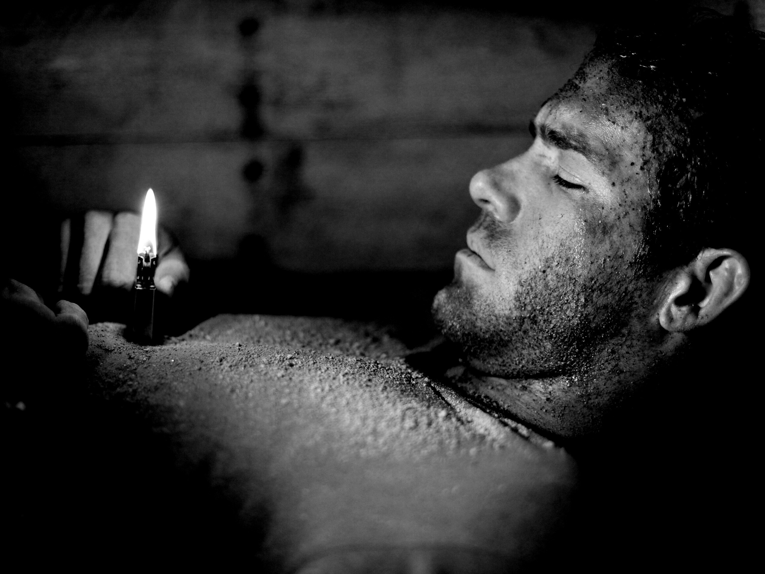 Кадр из фильма Погребенный заживо  обои