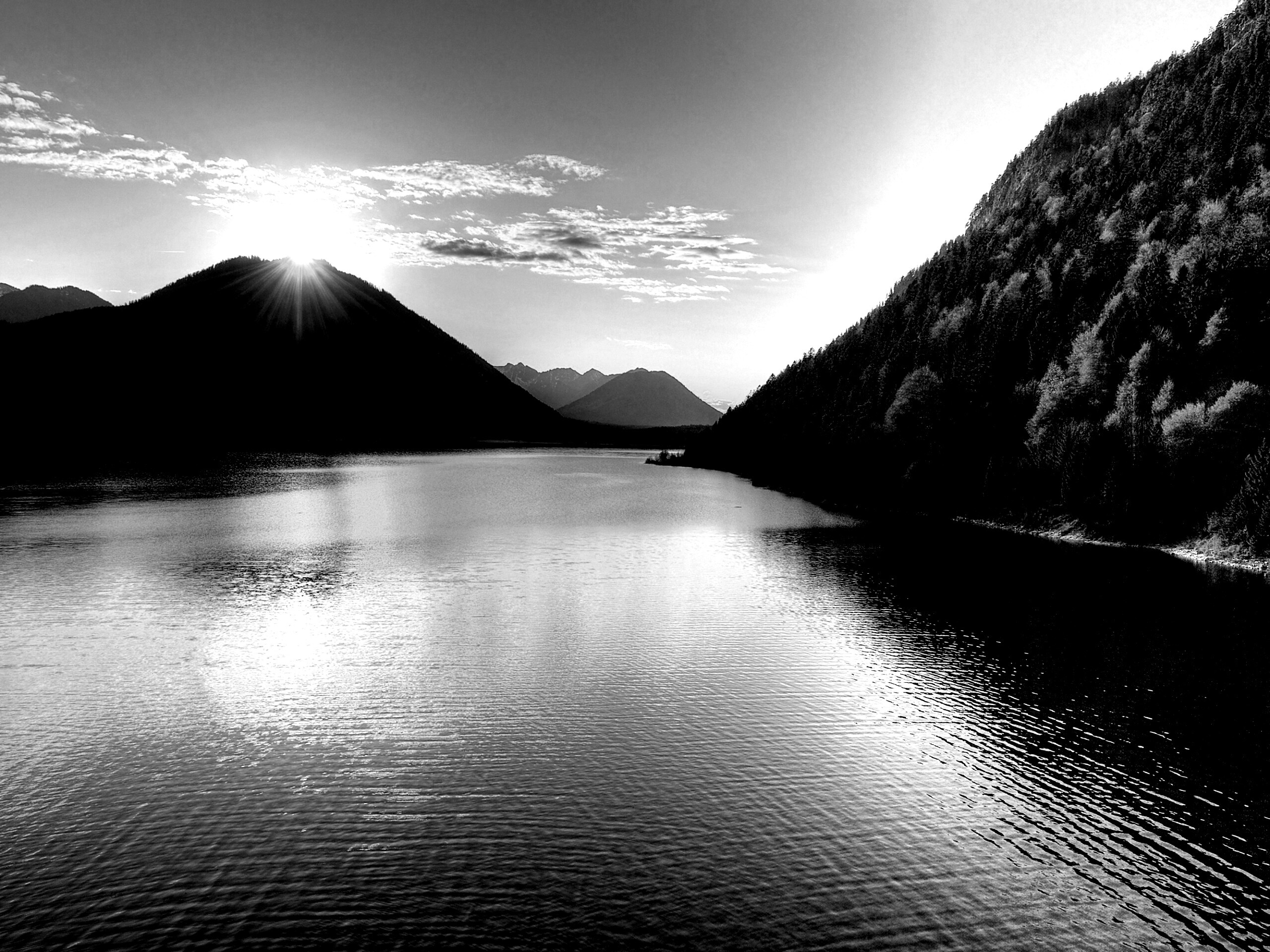 Закат в горах обои