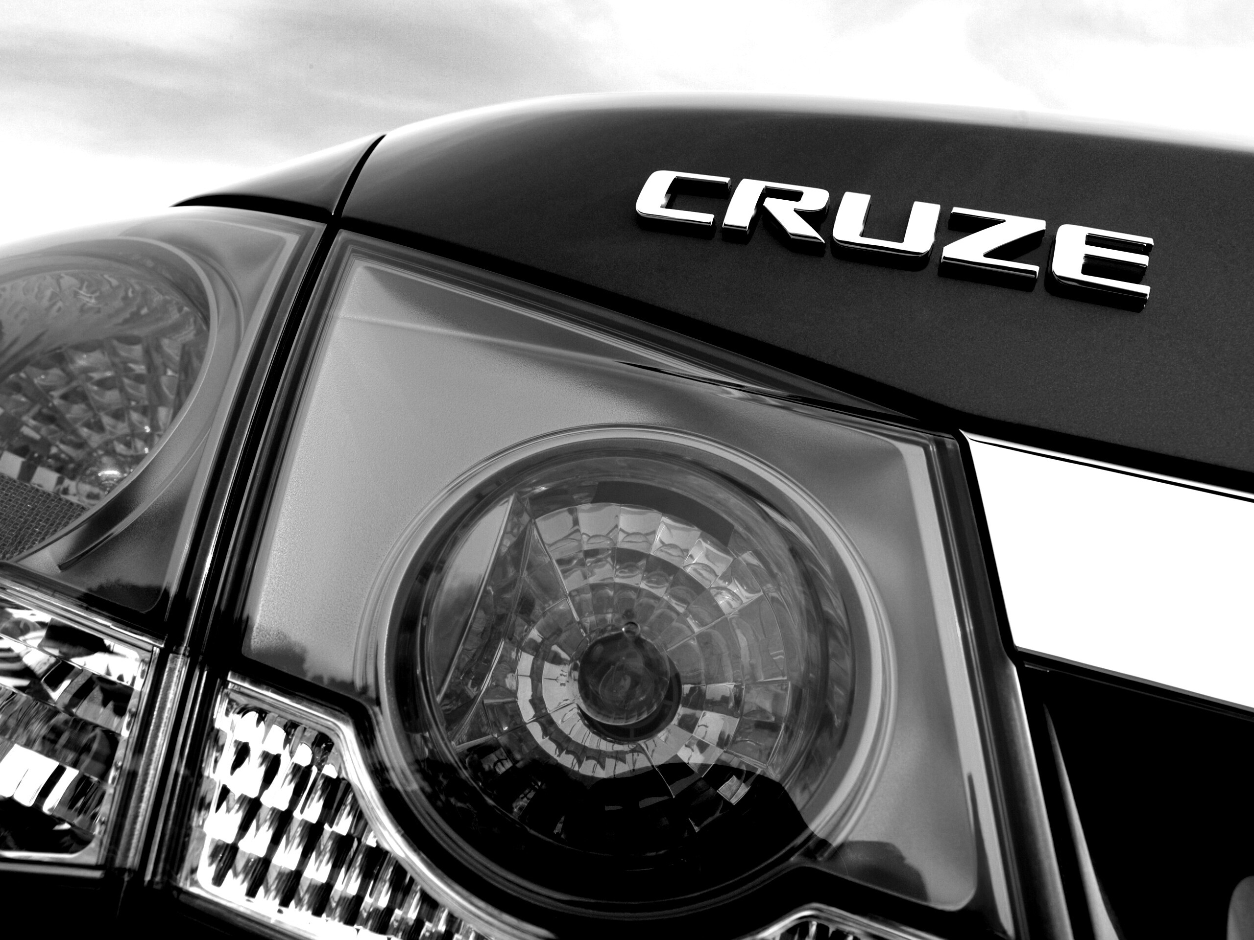 Шильдик Chevrolet Cruze обои