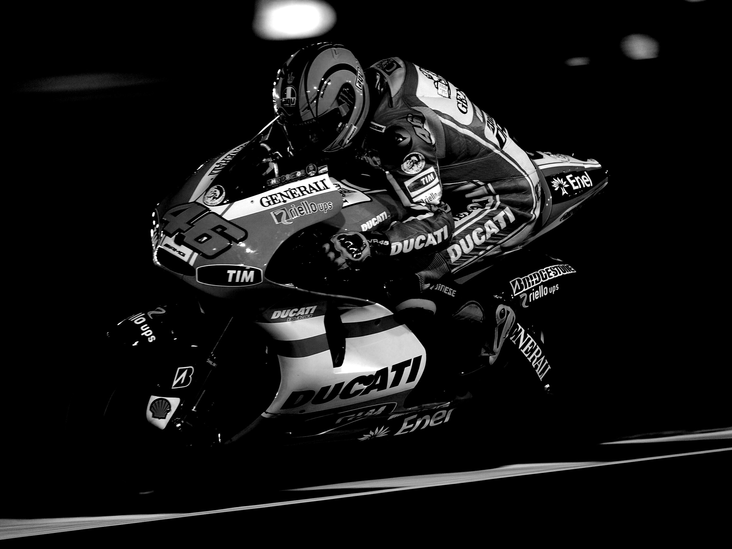 Мотоциклист на треке обои