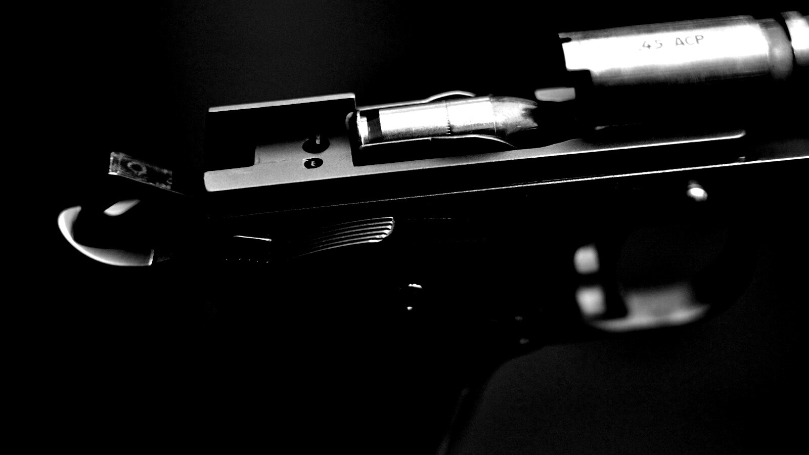 Разобранный пистолет обои