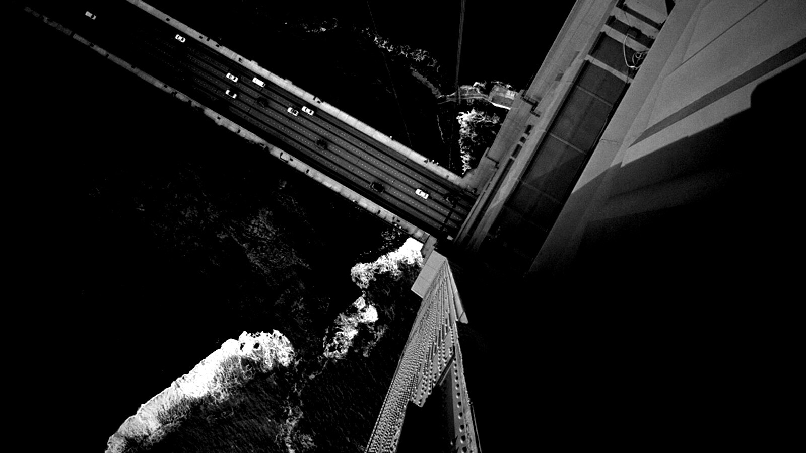 Вид в с пролета моста Золотые Ворота обои