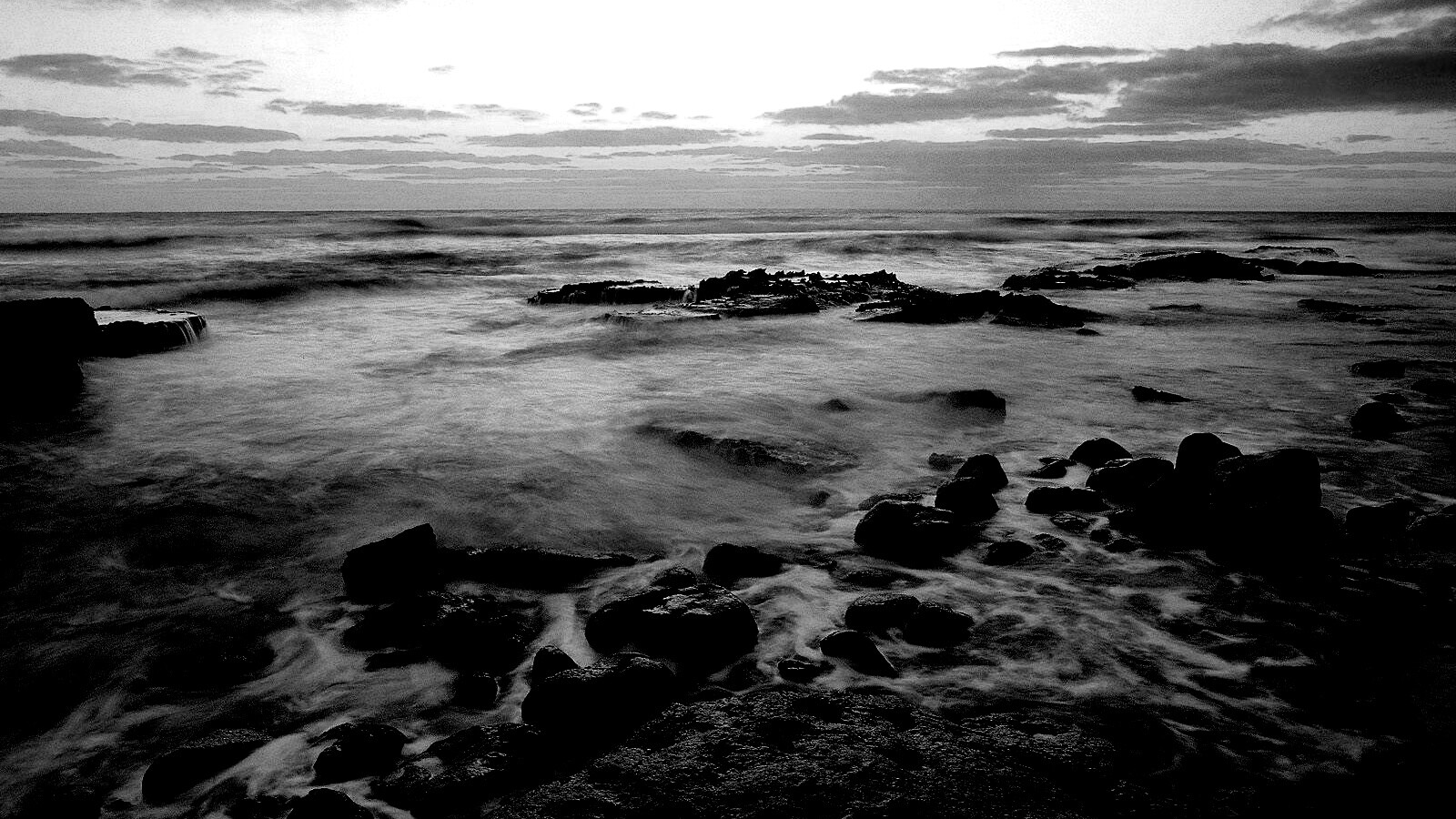 Каменистая отмель обои