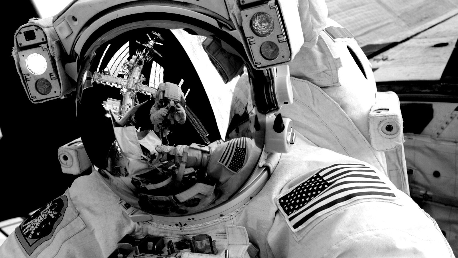 Фото в открытом космосе обои