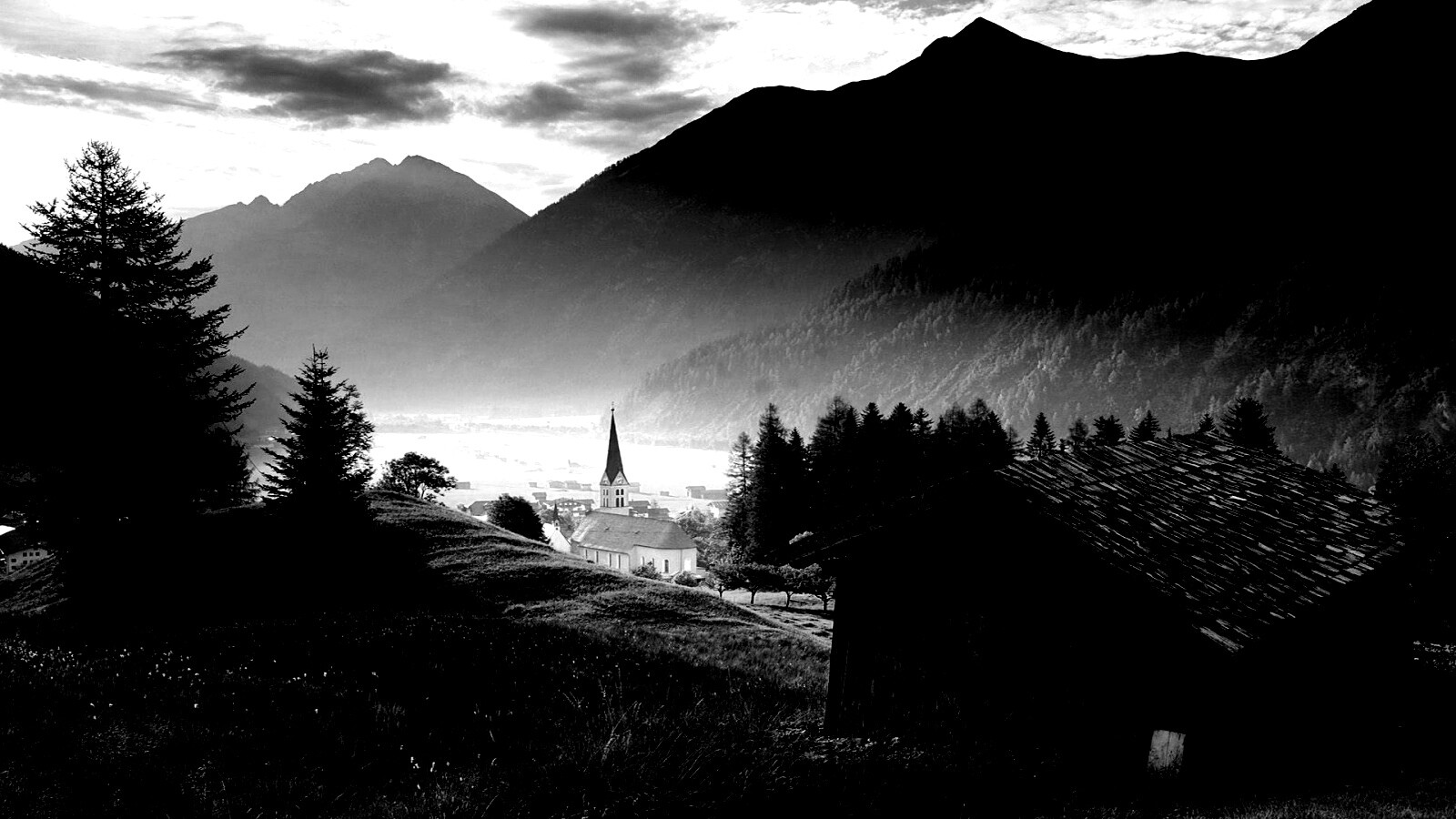 Церковь в австрийской деревне обои