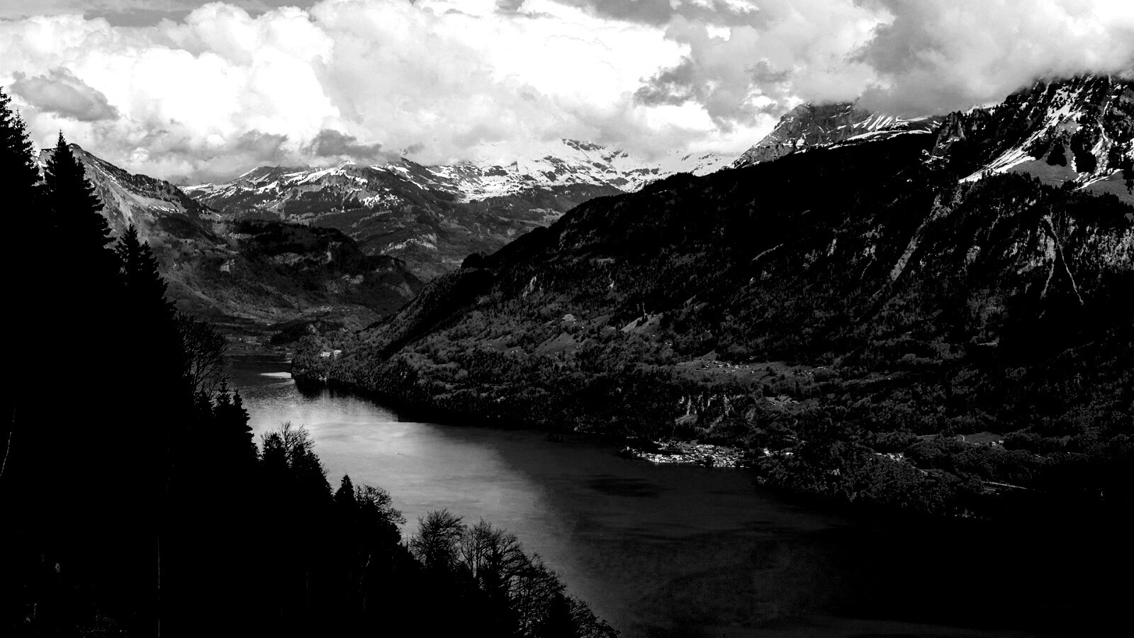 Горная река обои