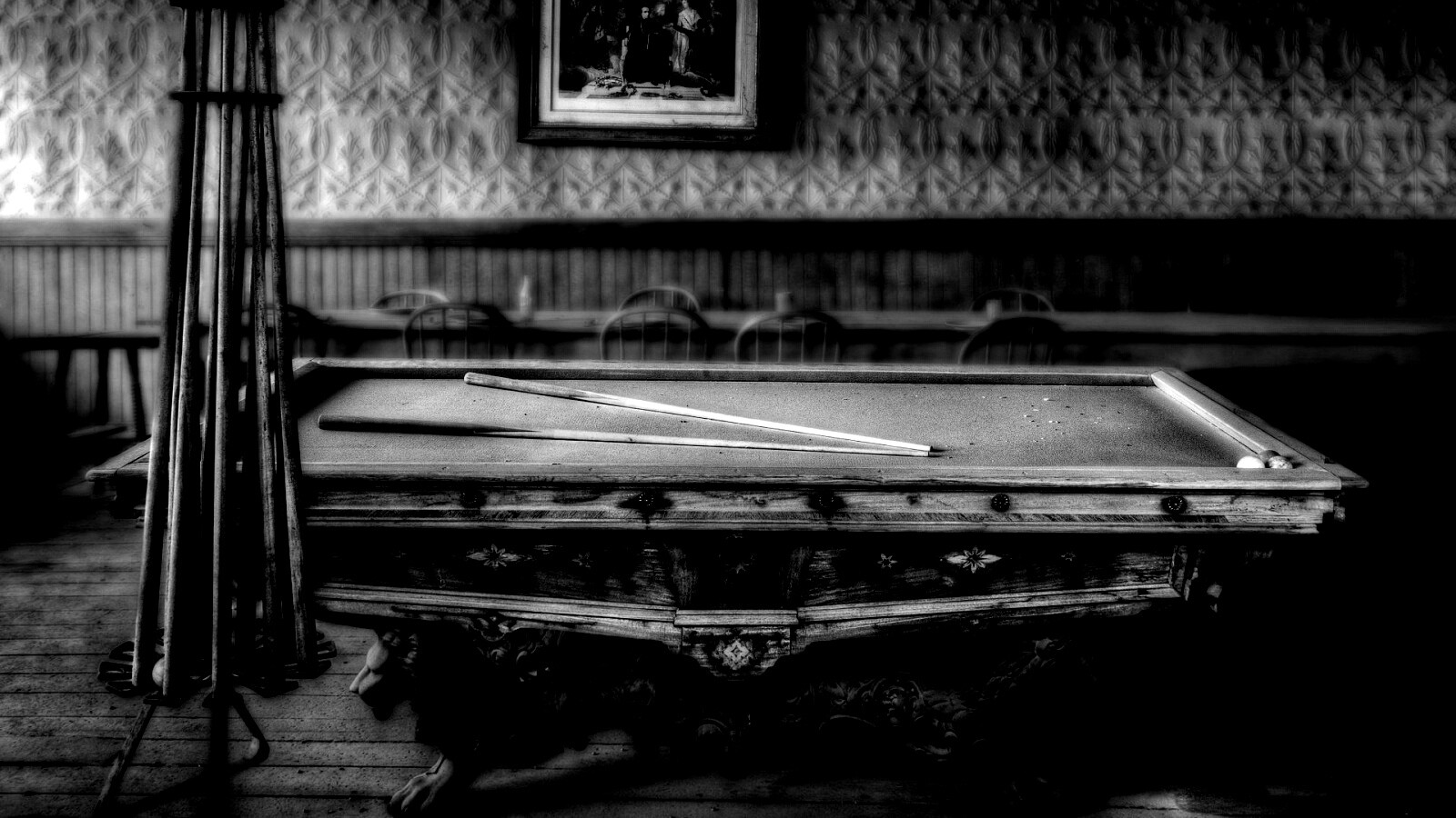 Старинный бильярдный стол обои