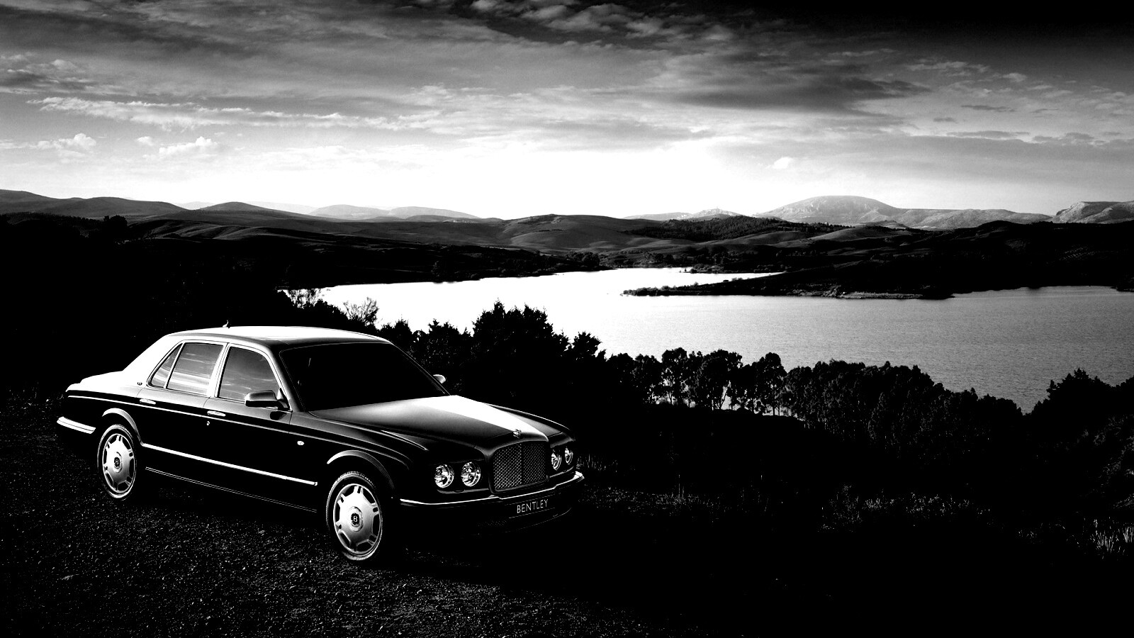 Бентли у озера обои