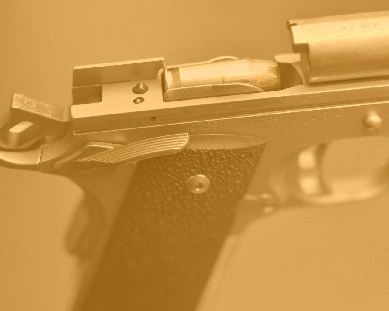 Разобранный пистолет обои