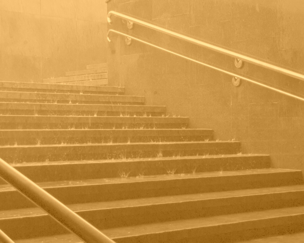 Спуск в подземный переход обои