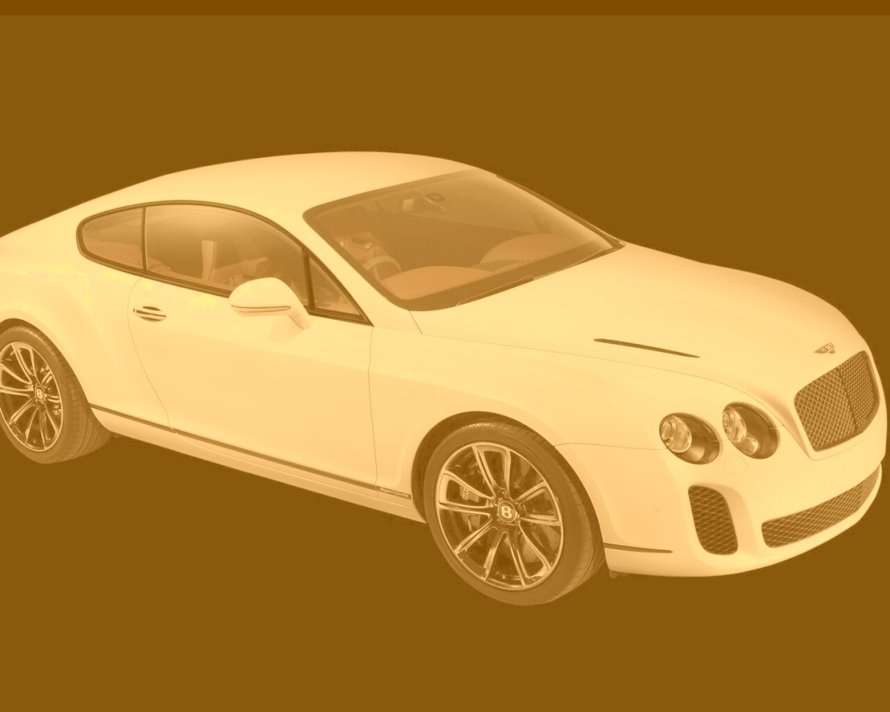 Трехдверный бентли обои