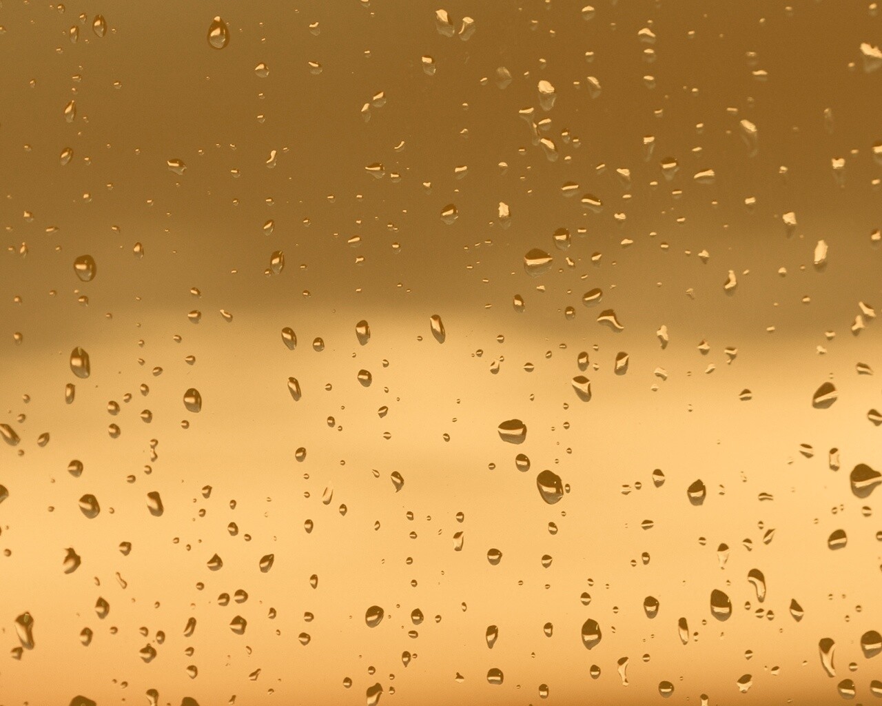 Капли на стекле обои