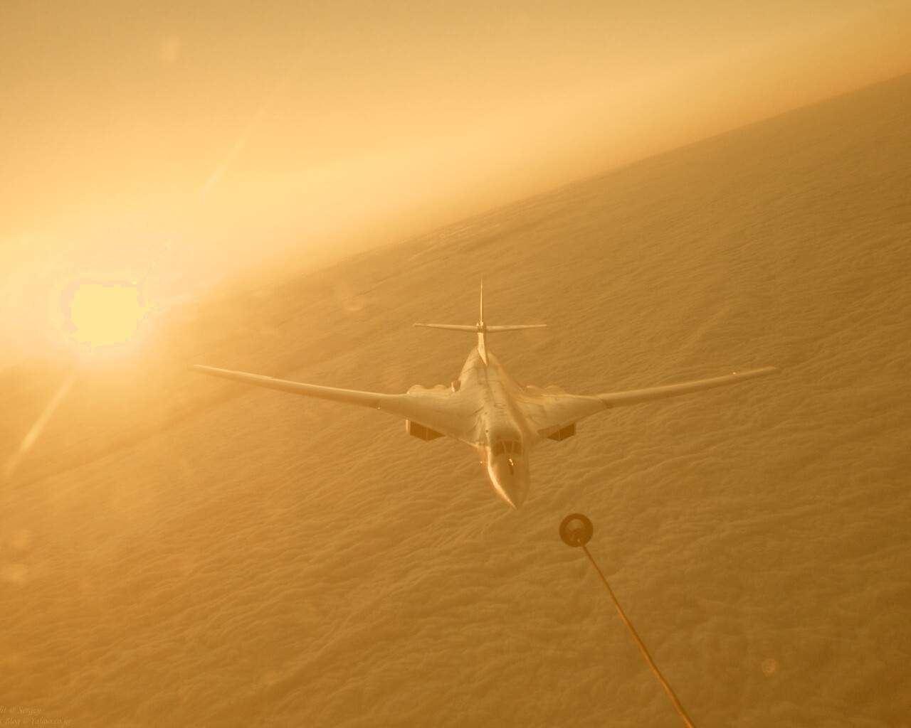 Ту 160 над облаками обои