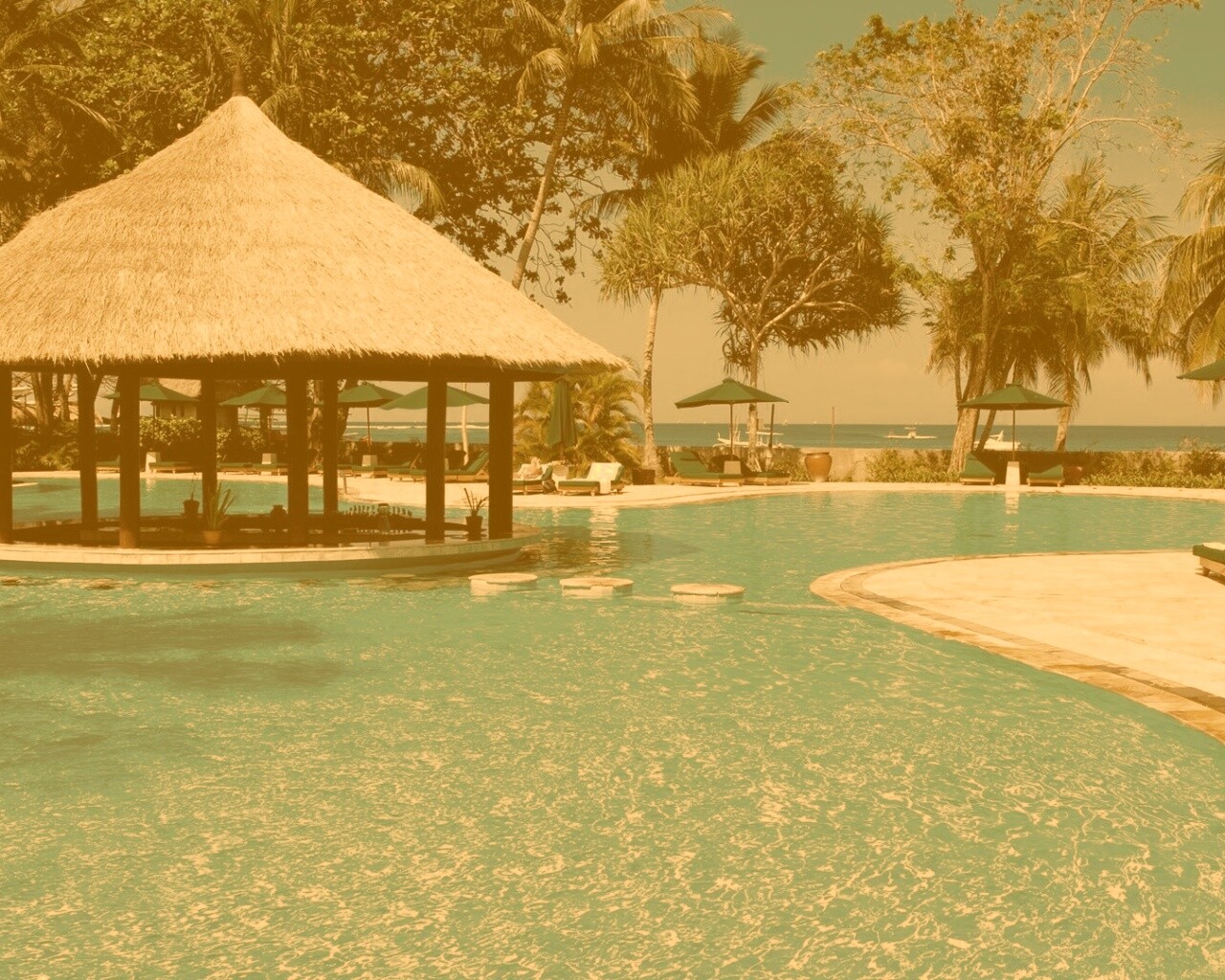 Бассейн отеля обои