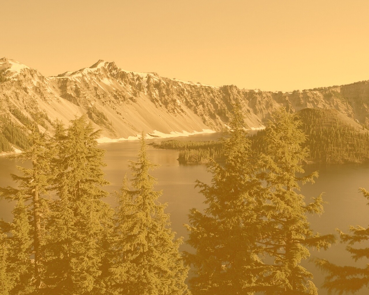 Озеро в кратере обои