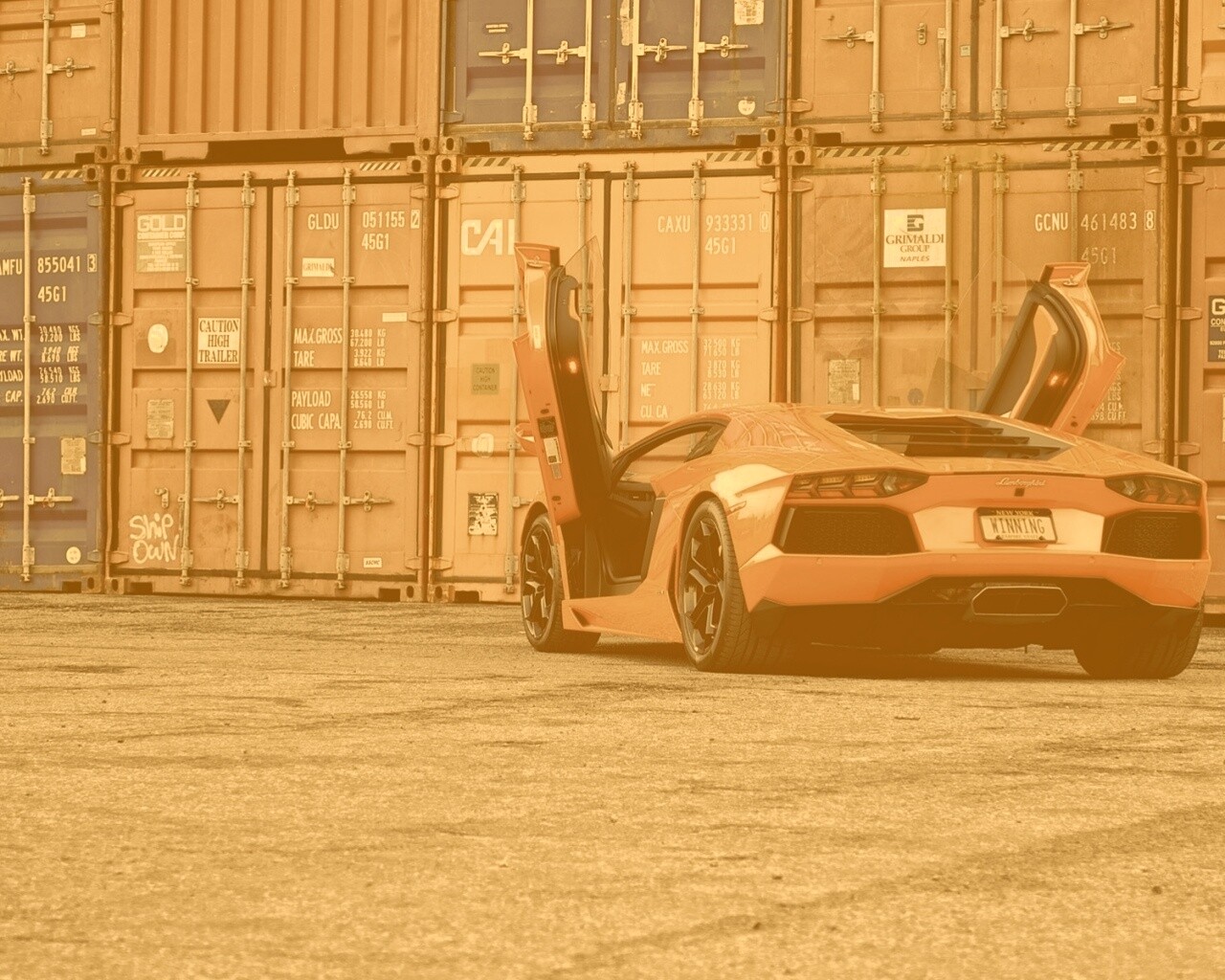 Оранжевый Авентадор обои