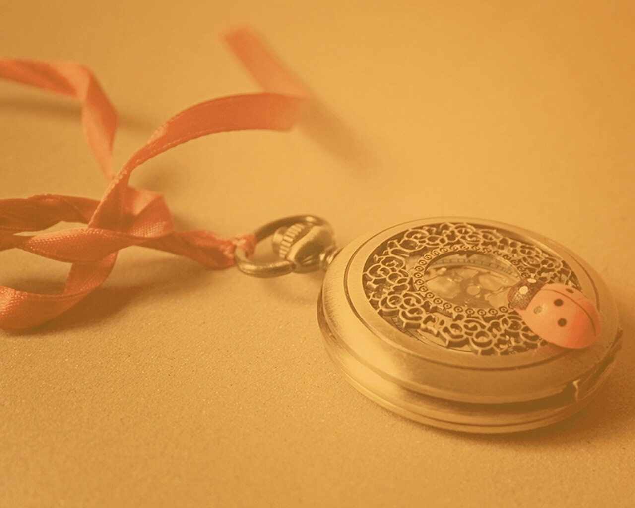 Искусные карманные часы обои