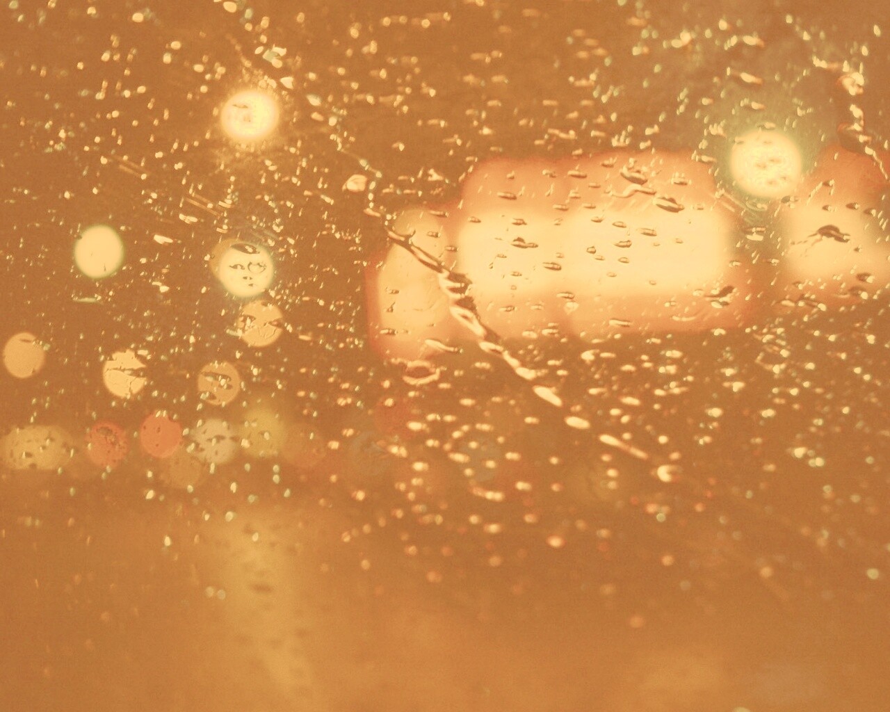 Дождь на стекле обои