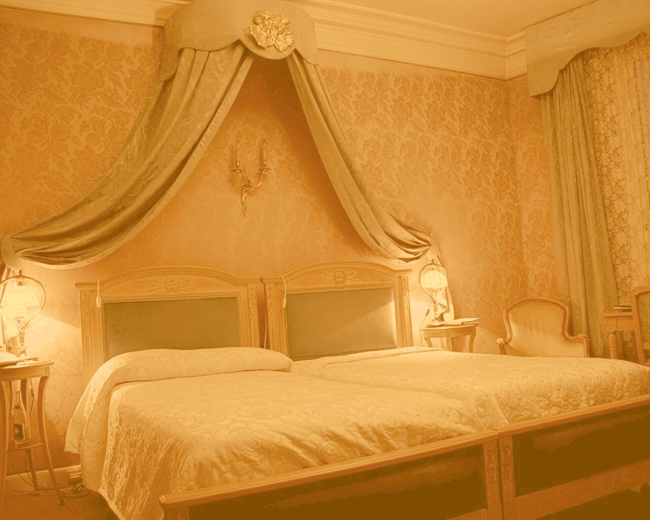 Спальня обои