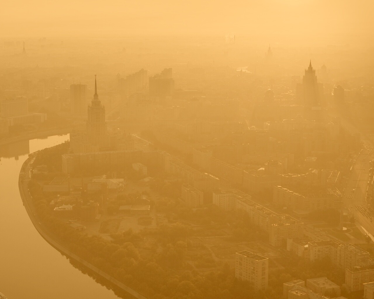 Москва в тумане обои