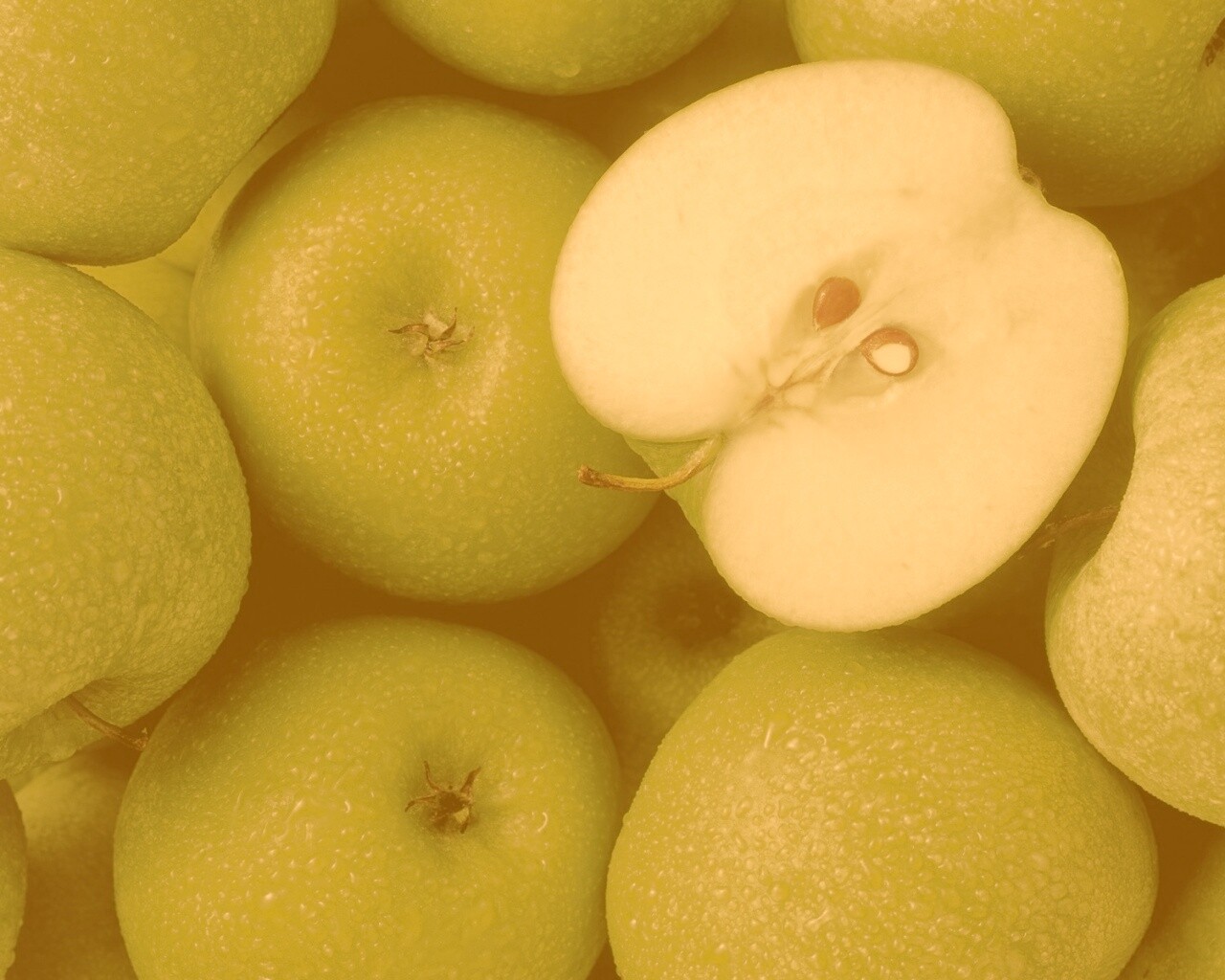 Вкусные свежие яблоки обои