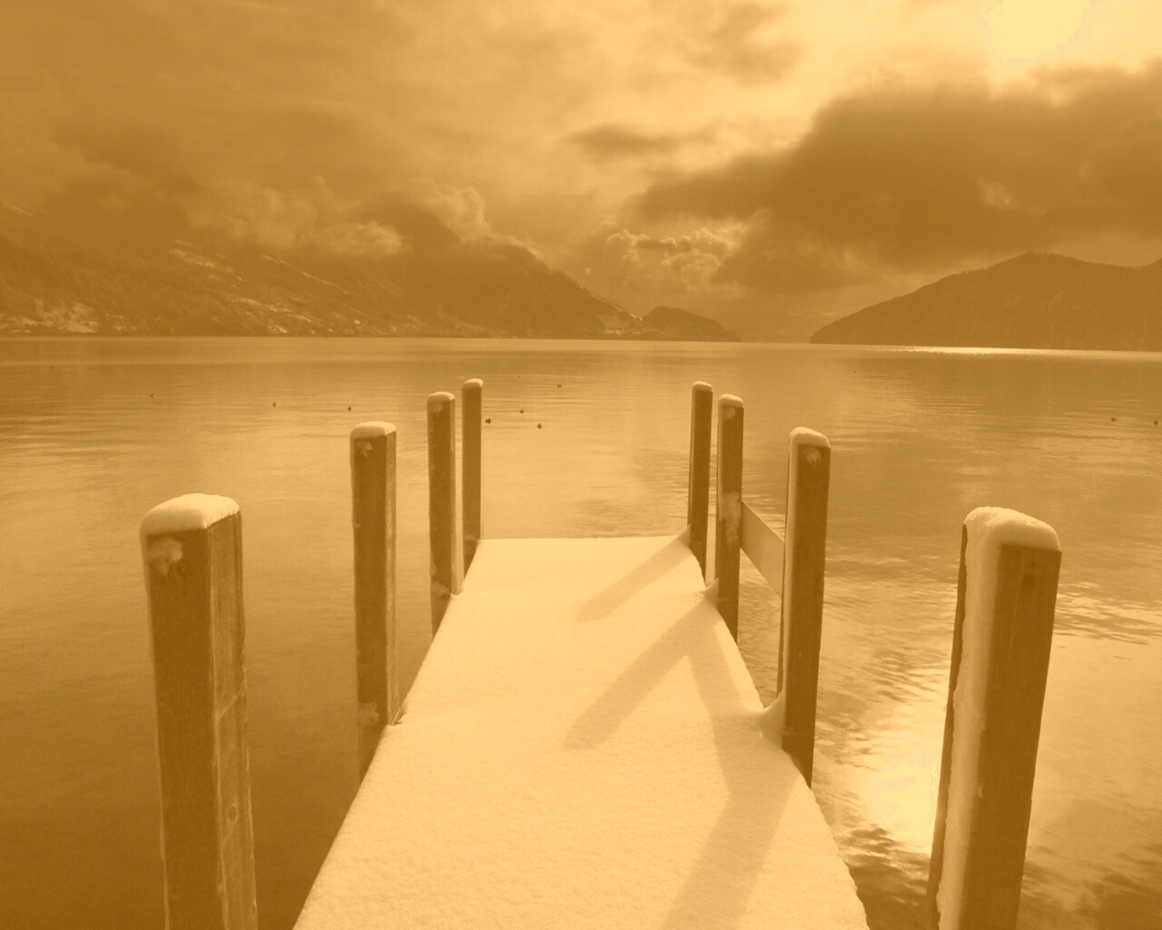 Заснеженный причал обои