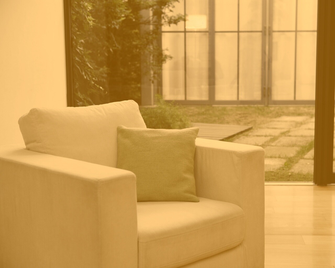 Кресло на даче обои