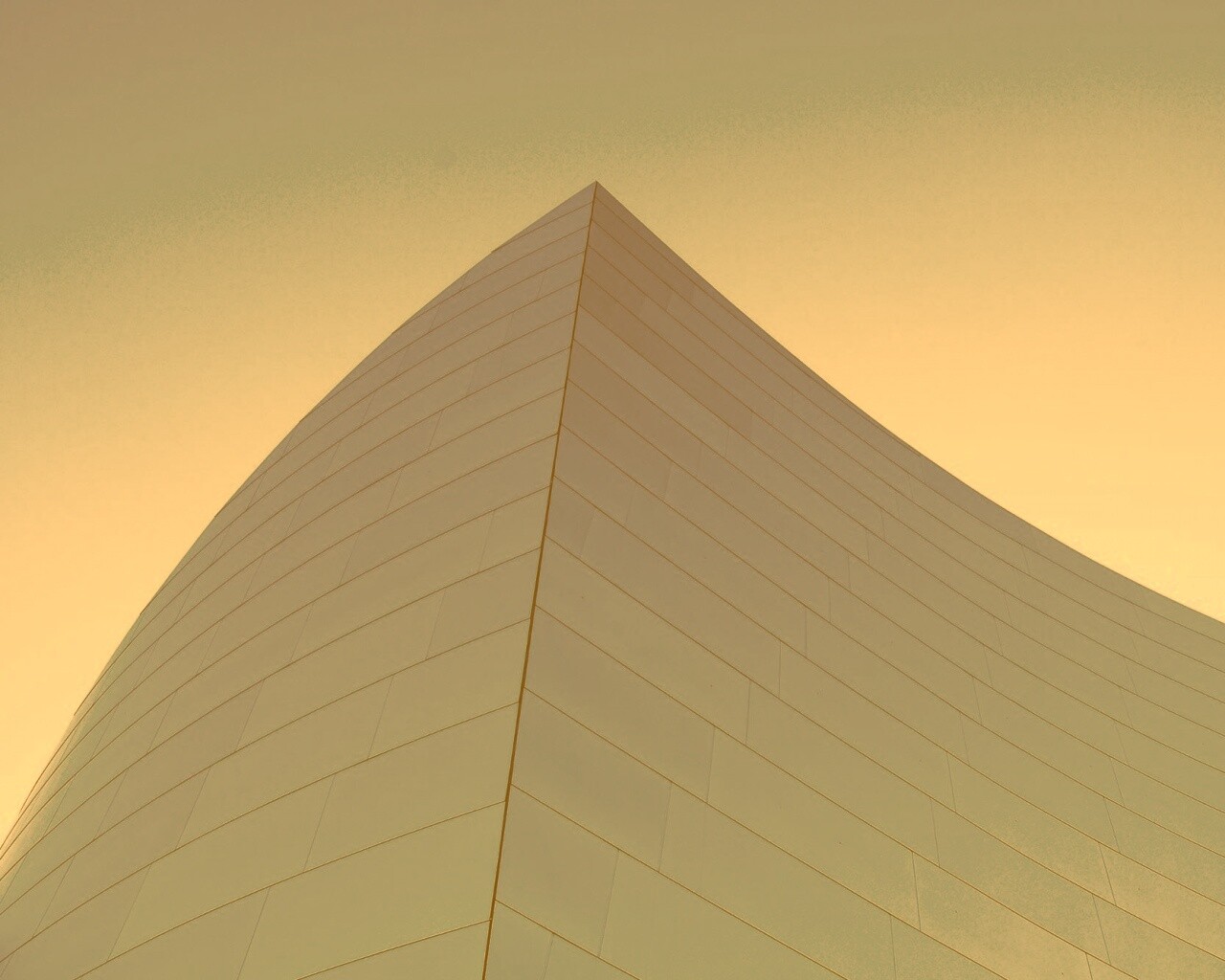 Угол небоскреба обои