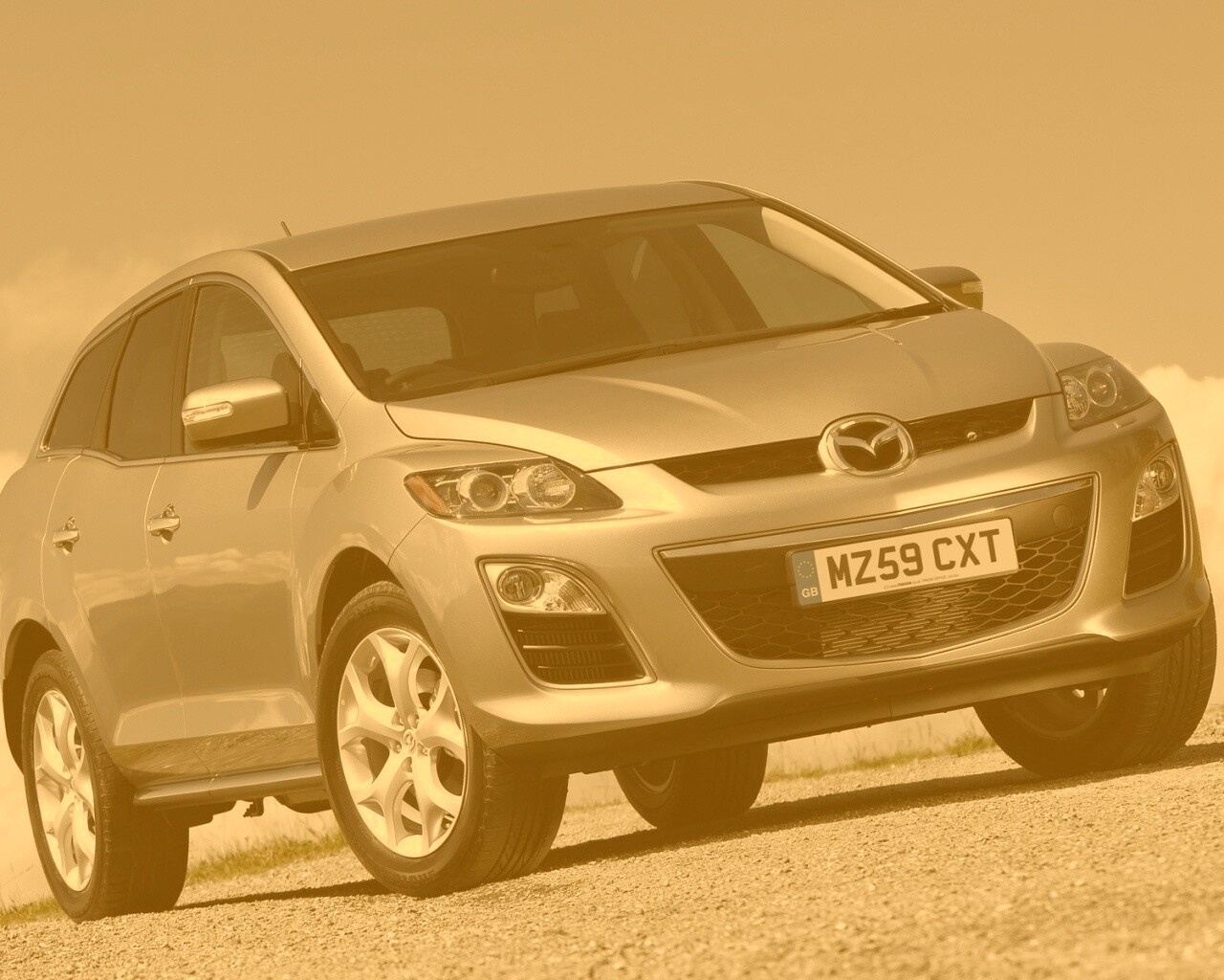 Кроссовер Mazda обои